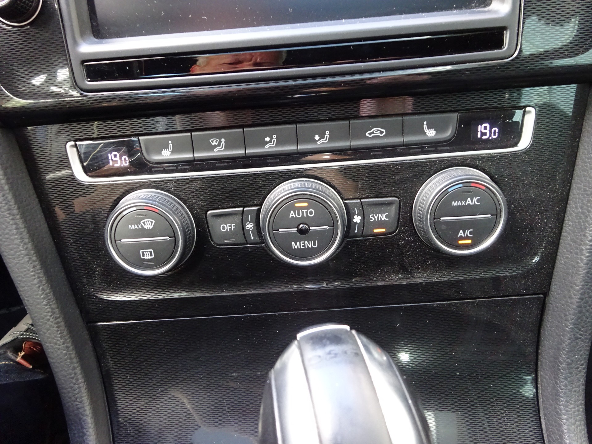 VW Golf 2.0 TSI GTI Performance DSG-image-6