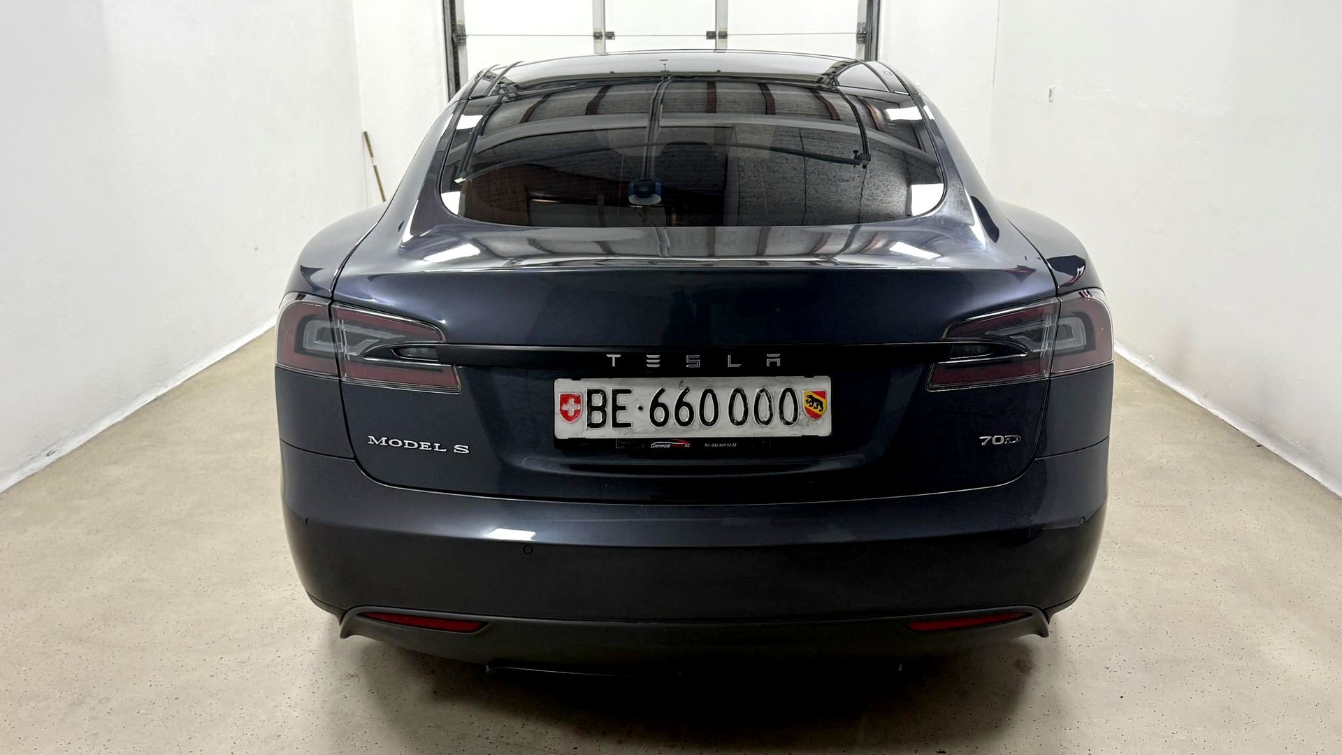 TESLA Model S 90 D Free Supercharger-image-13