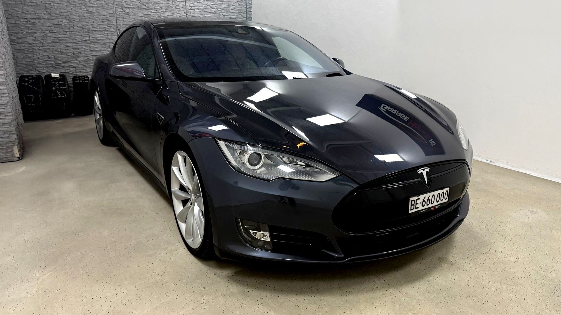 TESLA Model S 90 D Free Supercharger-image-6