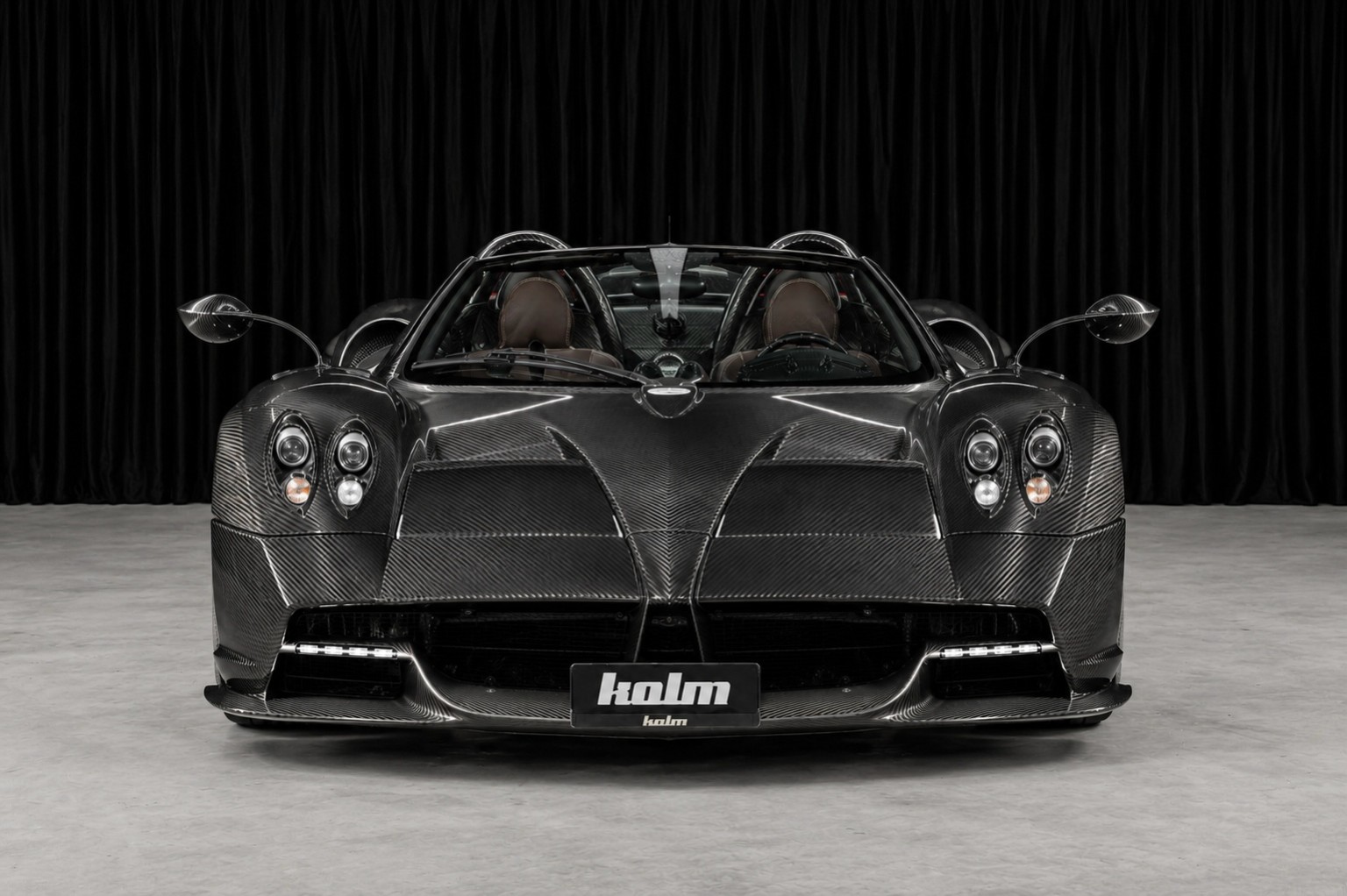 PAGANI Huayra Roadster BC-showroom-element-1