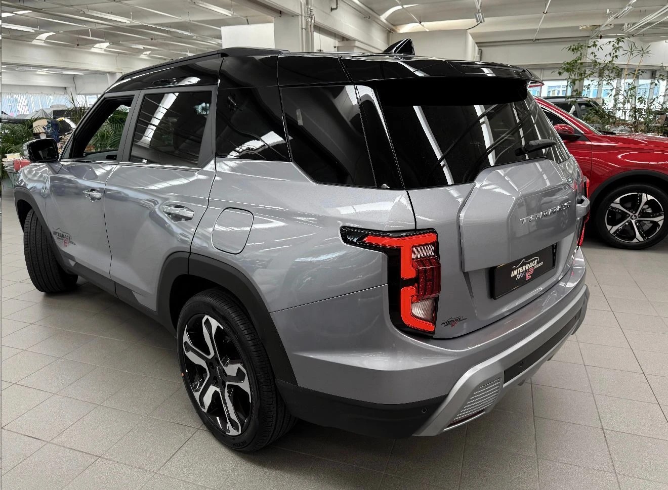 KGM-SsangYong Torres 1.5 TGDI Hybrid Titanium AT-image-3