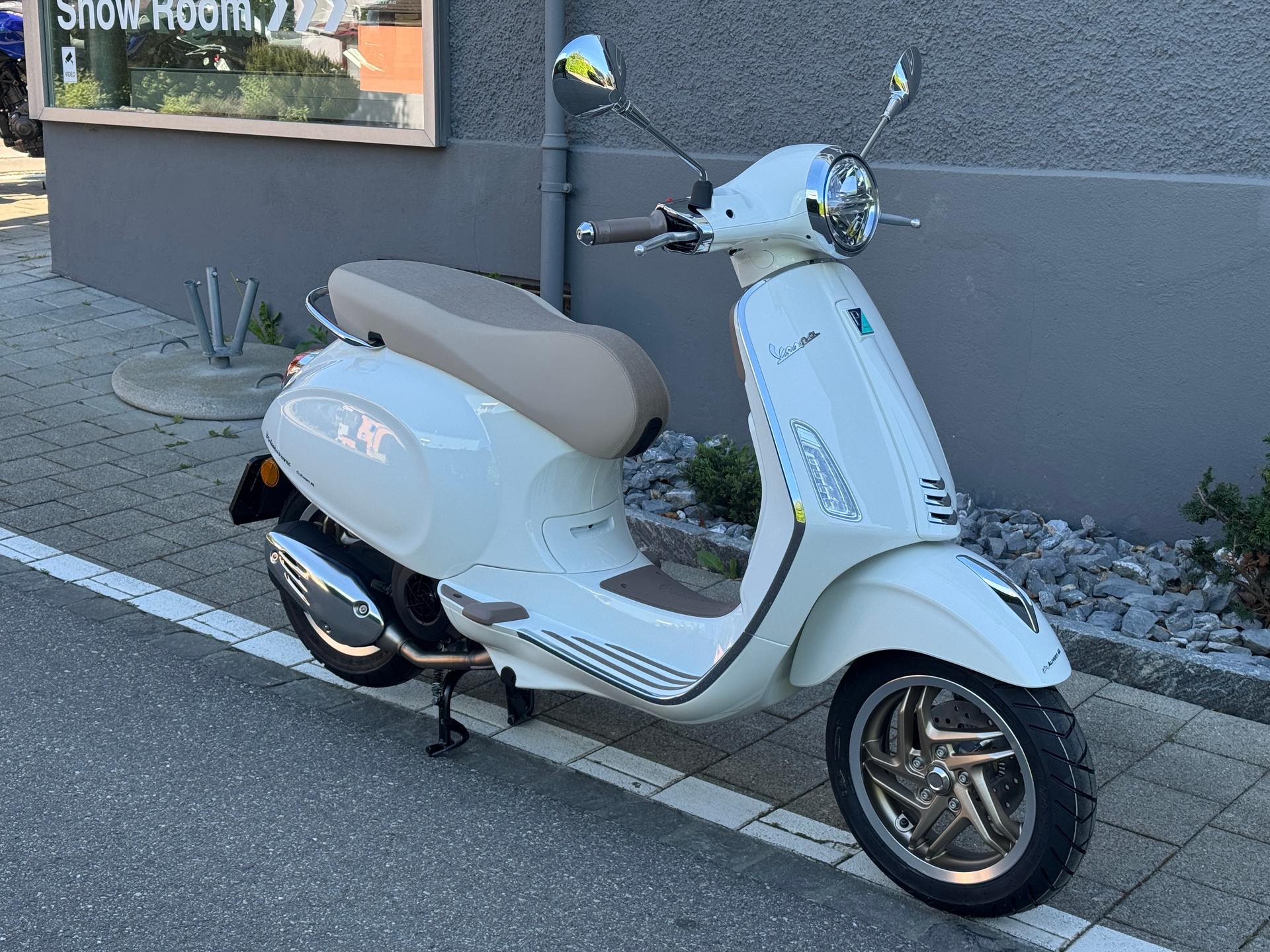 PIAGGIO Vespa 125 Primavera S 2026 Keyless Go & LCD Display-image-11