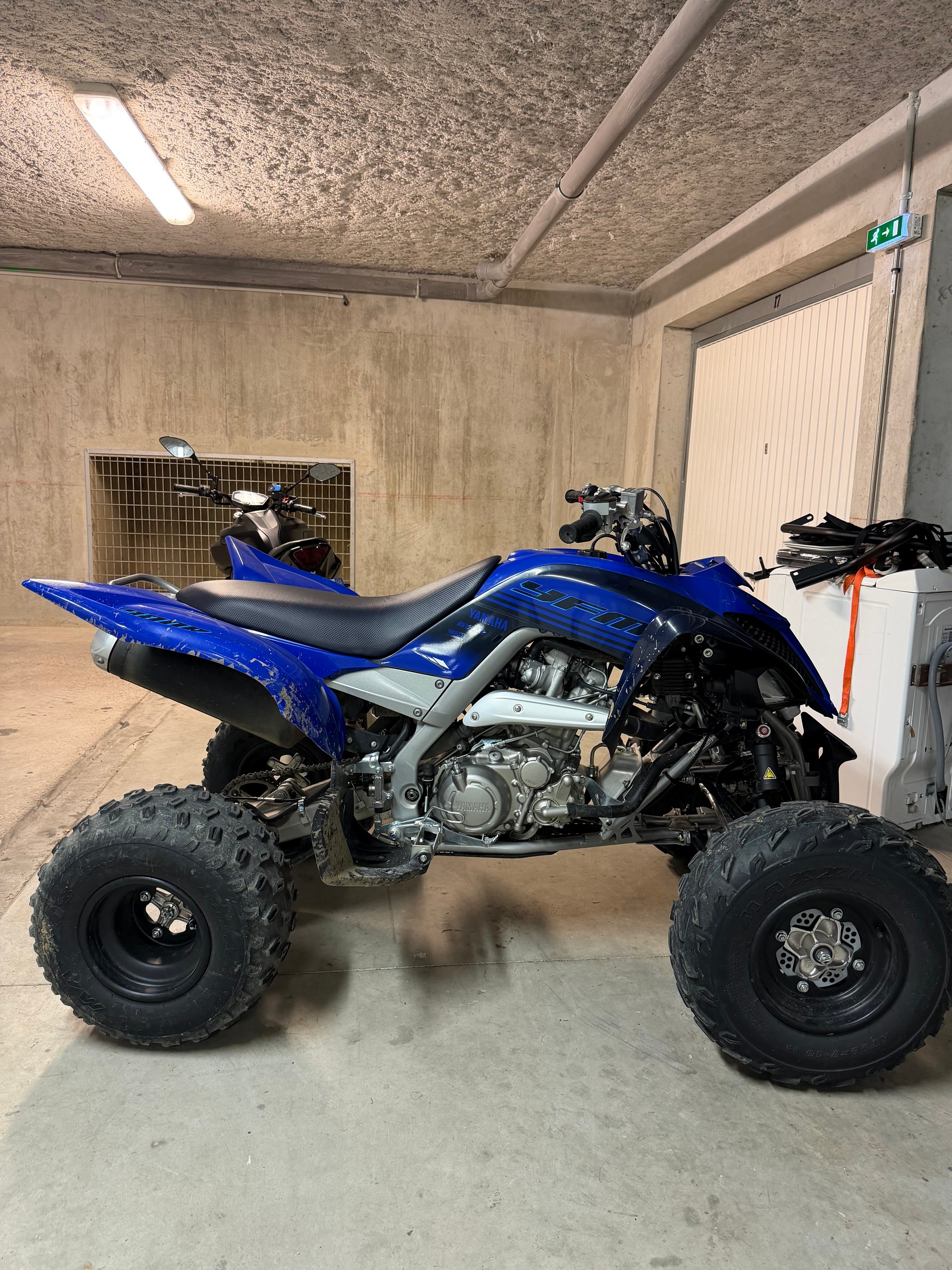 YAMAHA YFM 700 R Swiss Raptor Edition