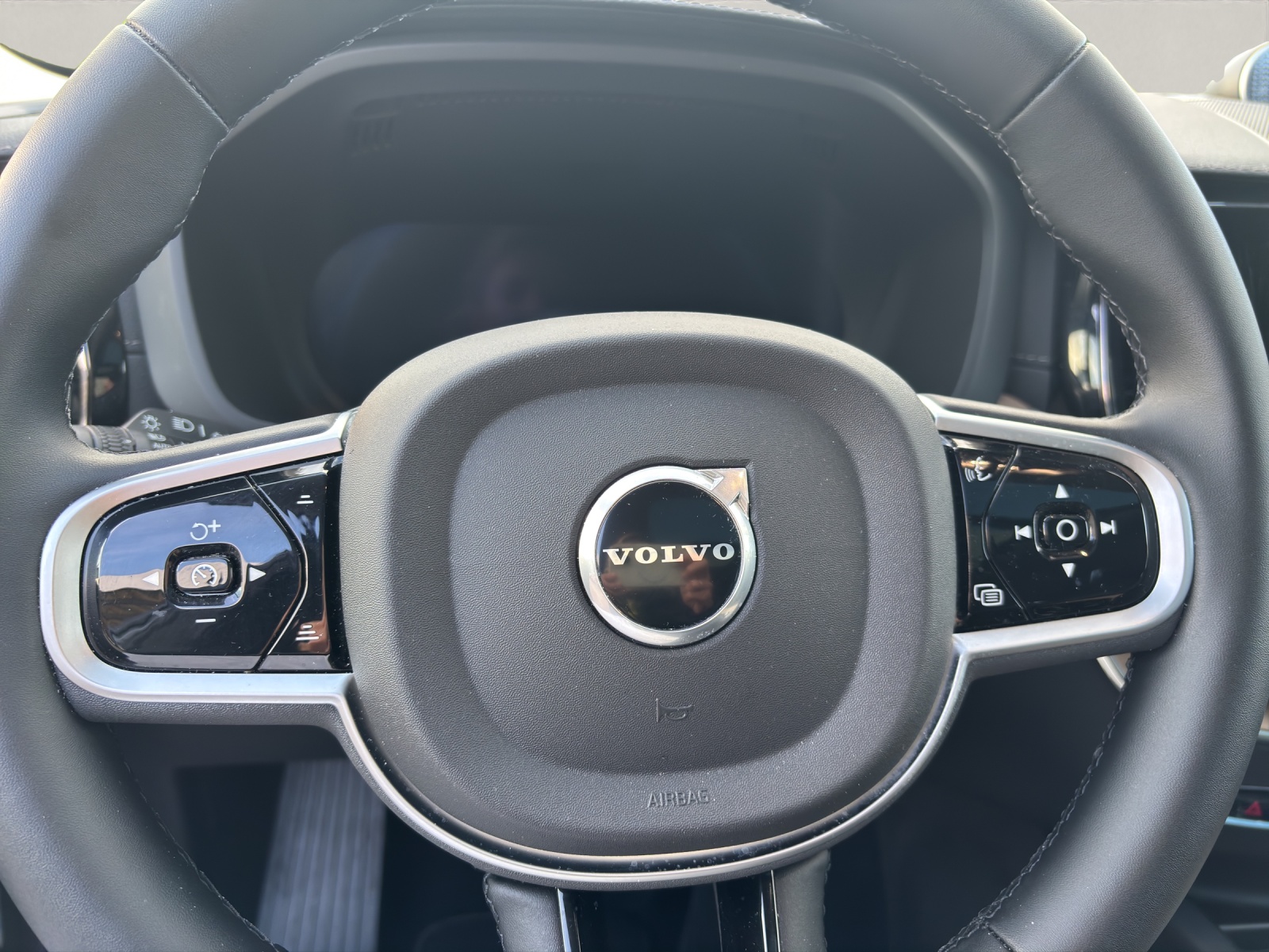 VOLVO XC60 2.0 T8 TE Ultra Dark eAWD-image-10