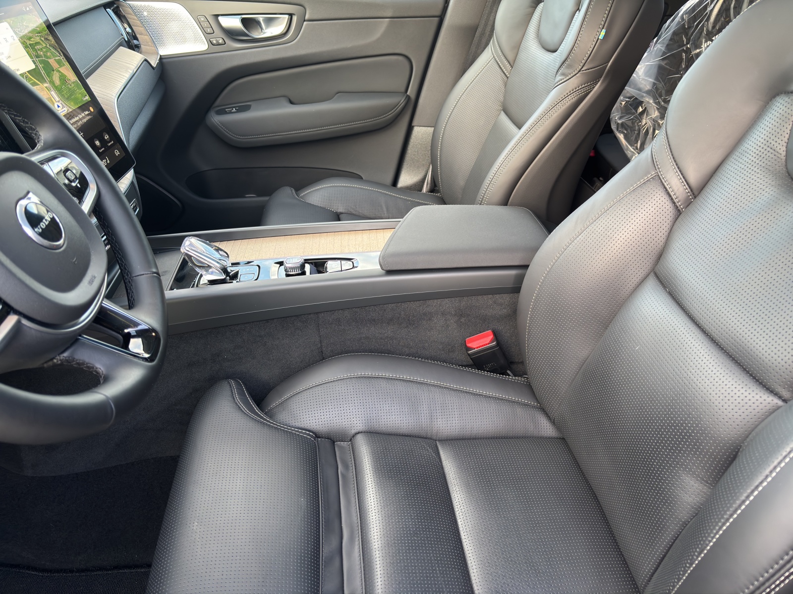 VOLVO XC60 2.0 T8 TE Ultra Dark eAWD-image-11