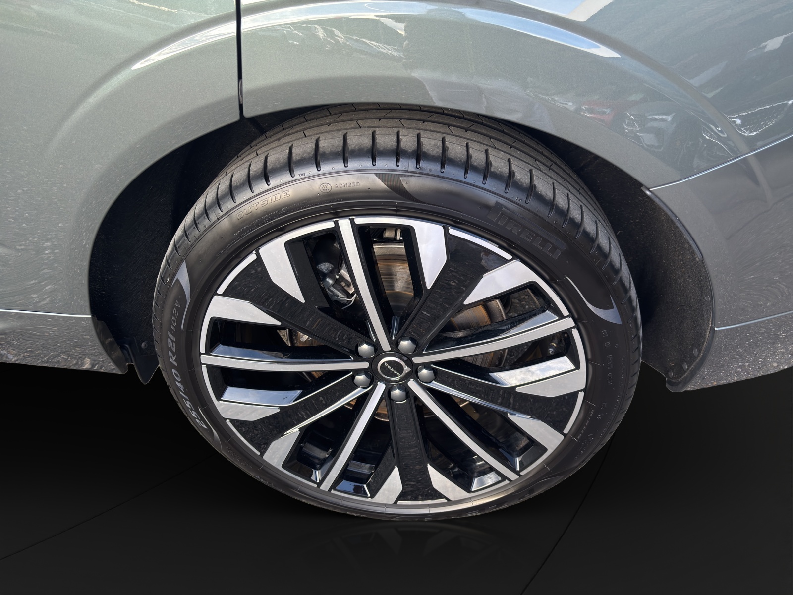 VOLVO XC60 2.0 T8 TE Ultra Dark eAWD-showroom-element-1