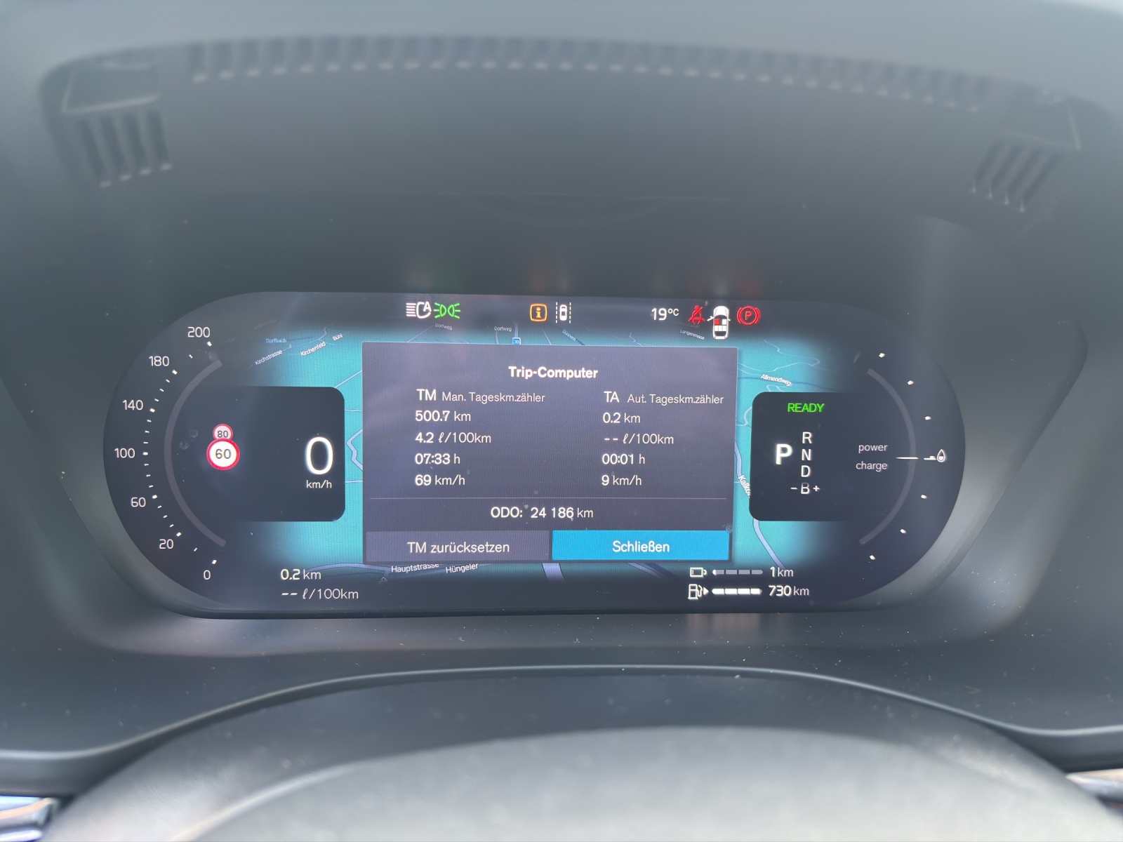 VOLVO XC60 2.0 T8 TE Ultra Dark eAWD-image-4