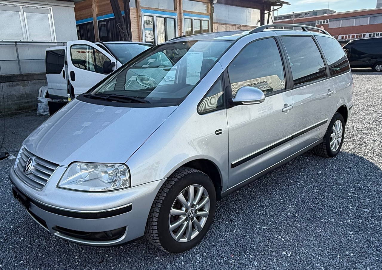 VW Sharan 1.8 T Comfortline Automatic-image-13