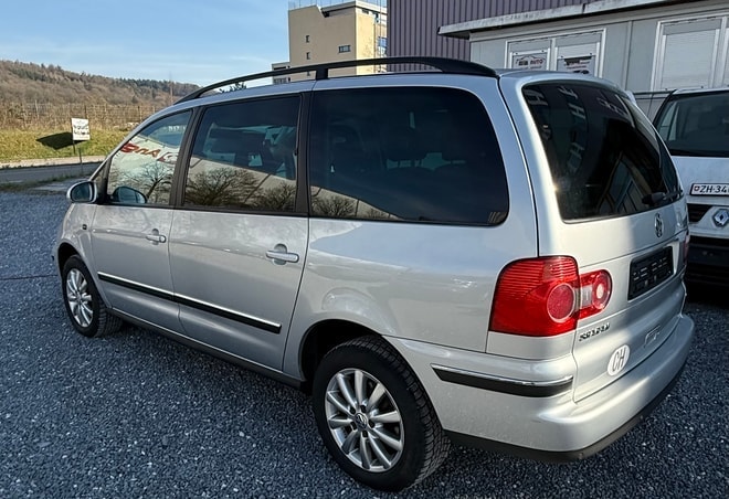 VW Sharan 1.8 T Comfortline Automatic-image-4