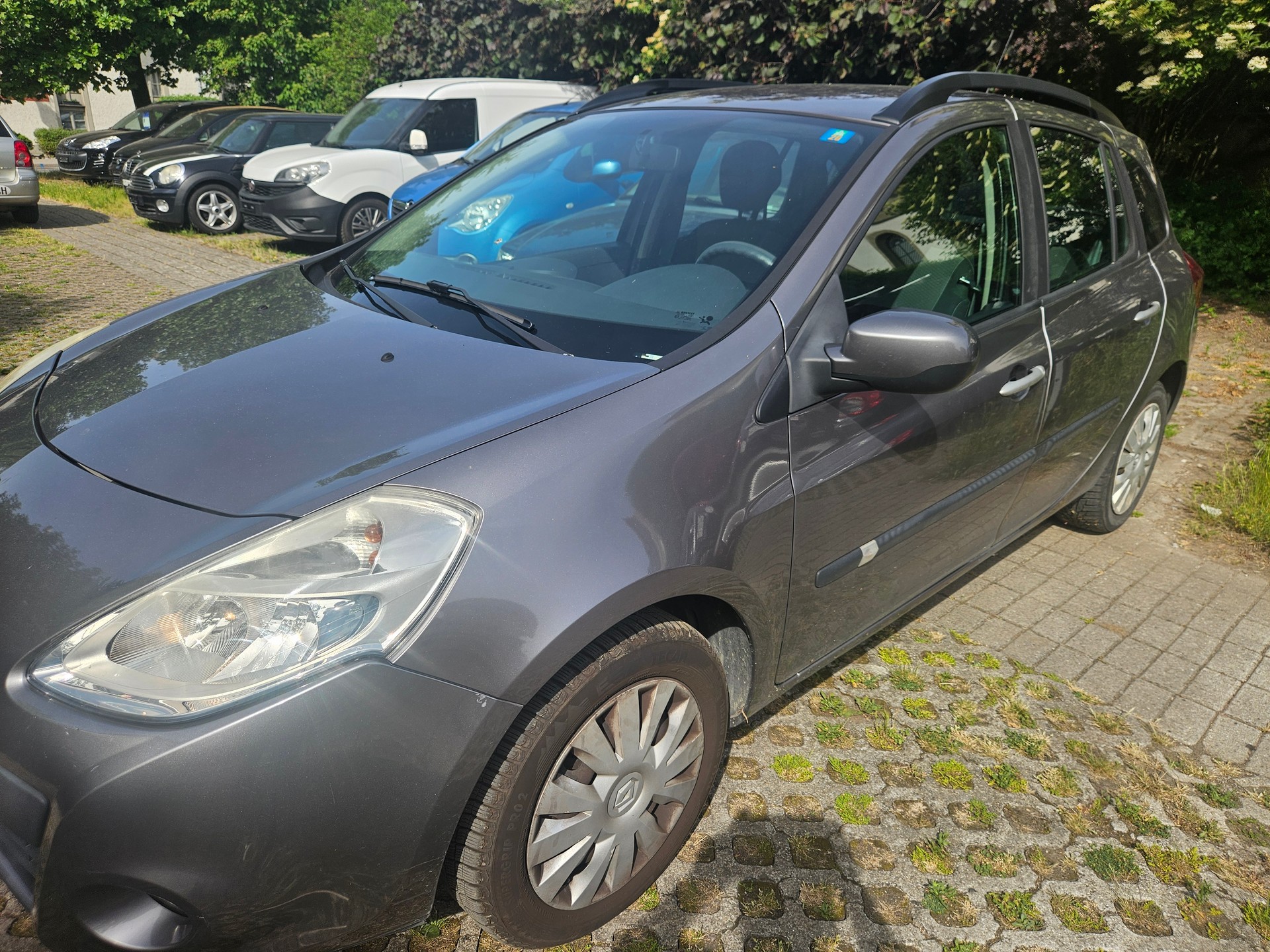 RENAULT Clio Grandtour 1.2 16V Turbo Expression-image-1