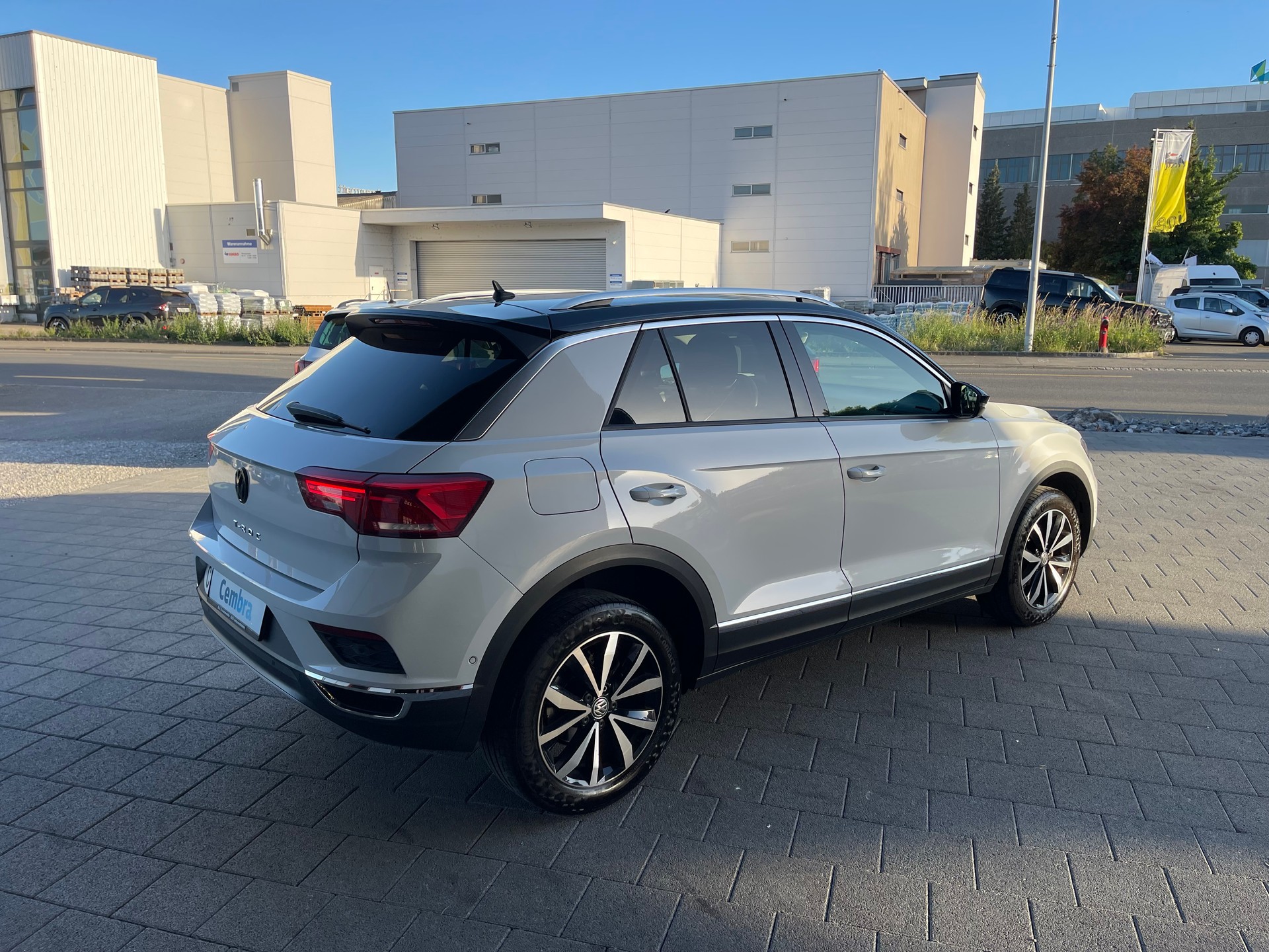 VW T-Roc 1.0 TSI Advance-image-6