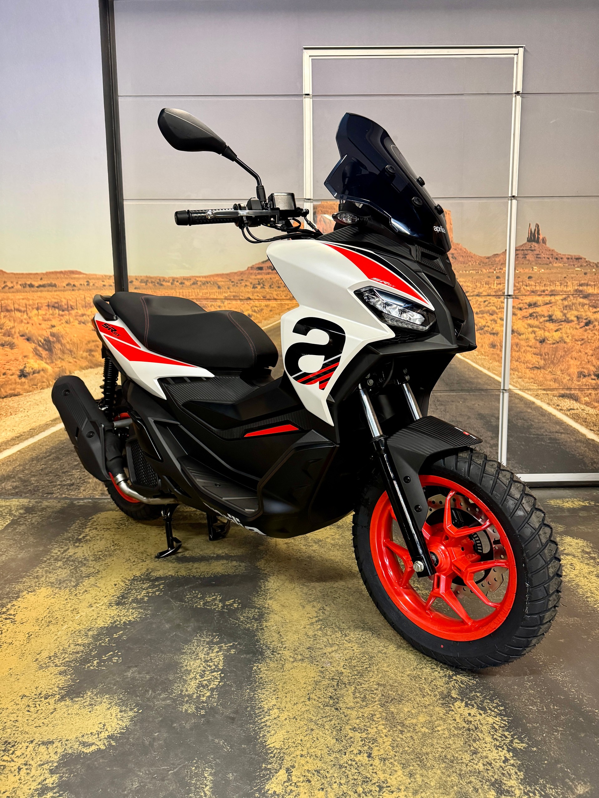 APRILIA SR 125 GT Sport ABS-image-2