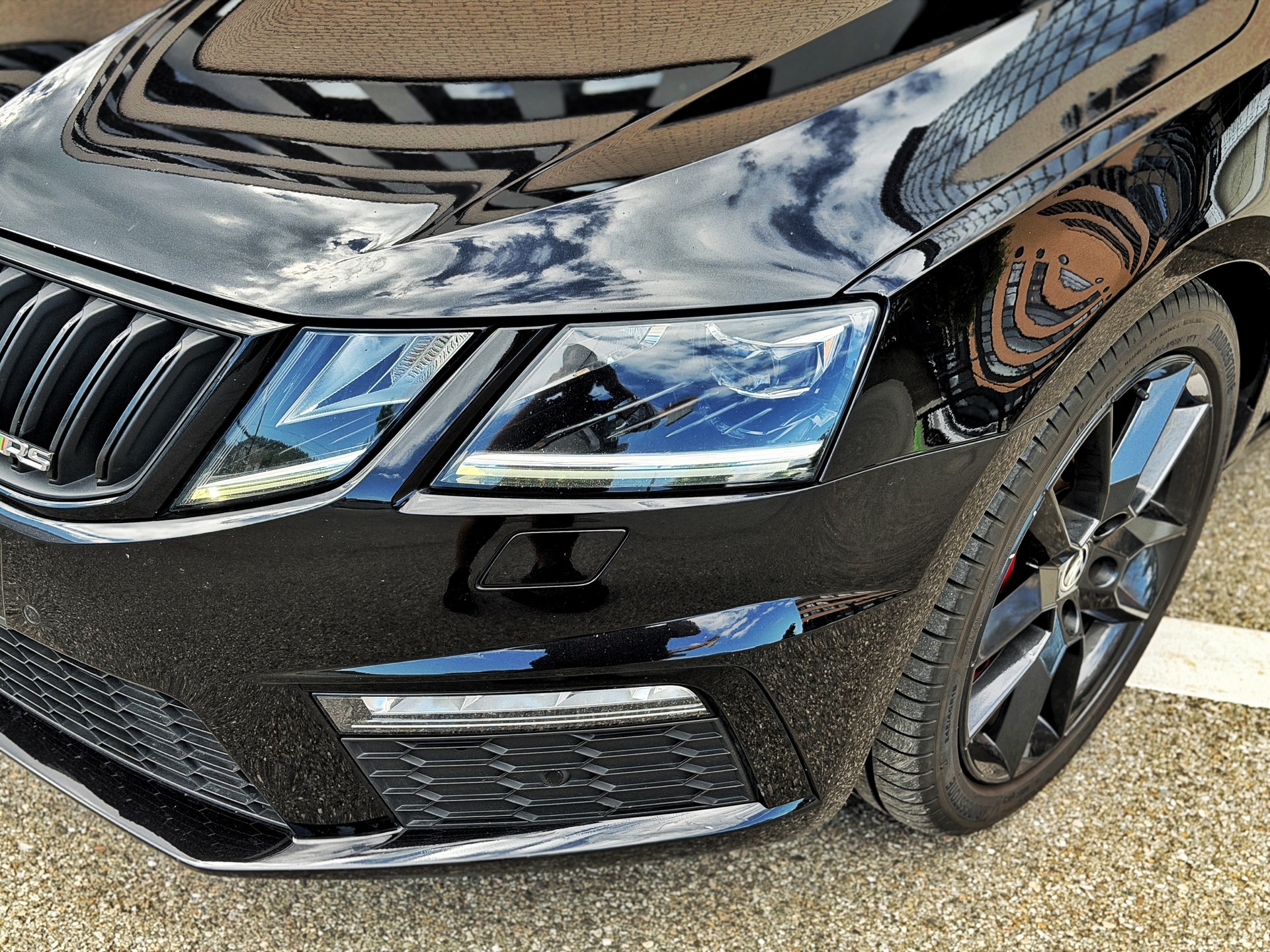 SKODA Octavia Combi 2.0 TSI RS Value DSG-image-9