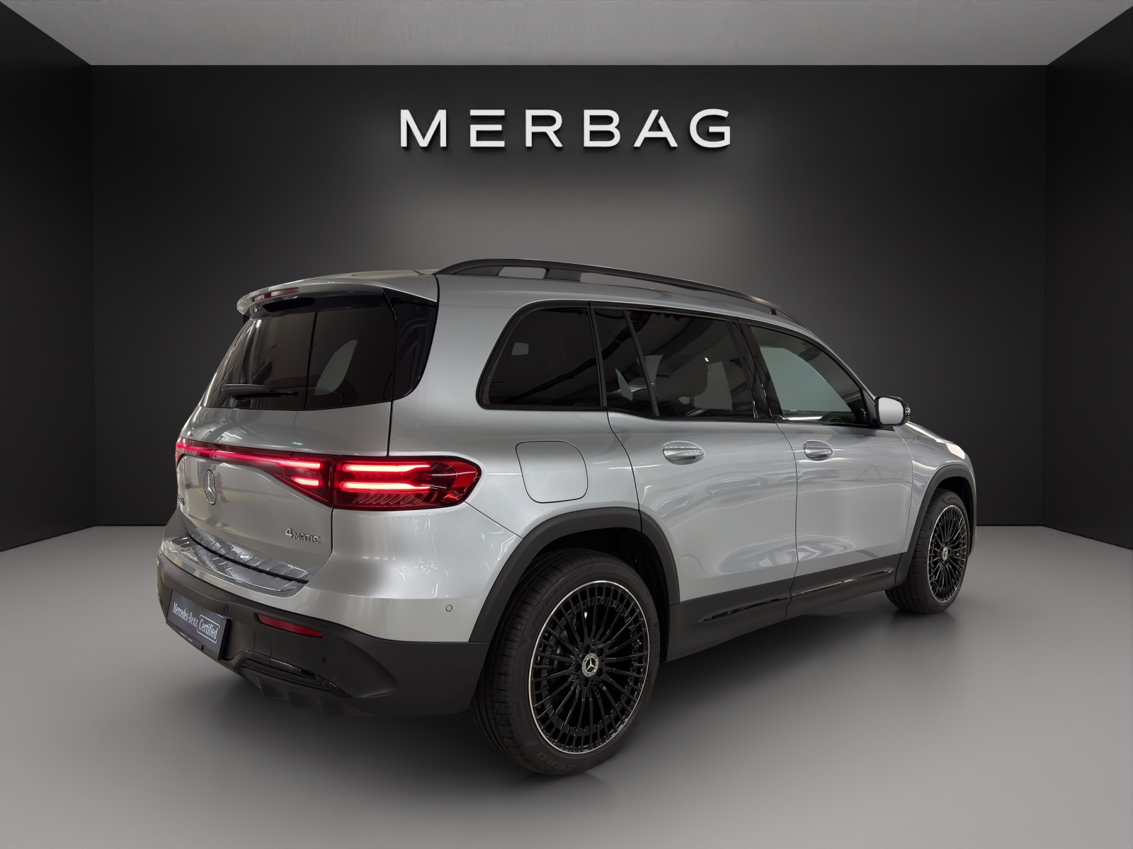 MERCEDES-BENZ EQB 350 66,5 kWh 4Matic Swiss Star-image-6