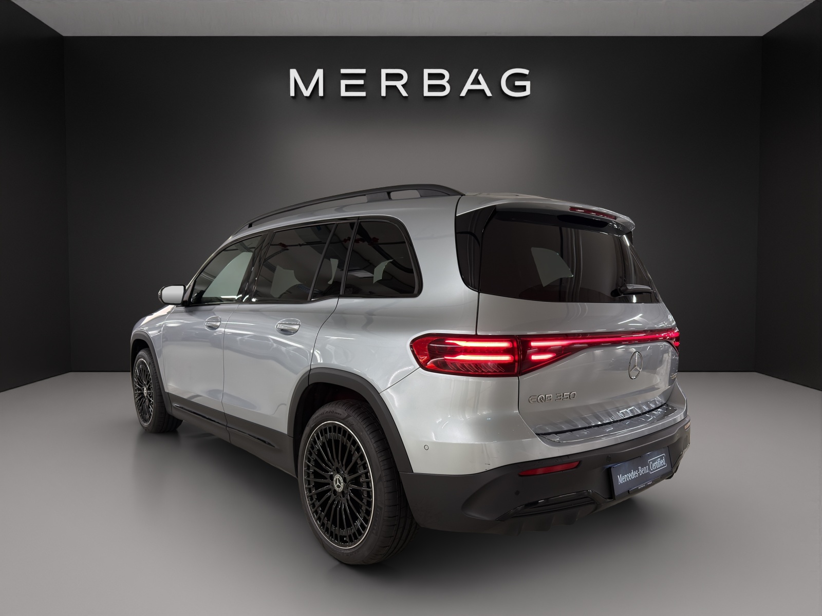 MERCEDES-BENZ EQB 350 66,5 kWh 4Matic Swiss Star-image-4