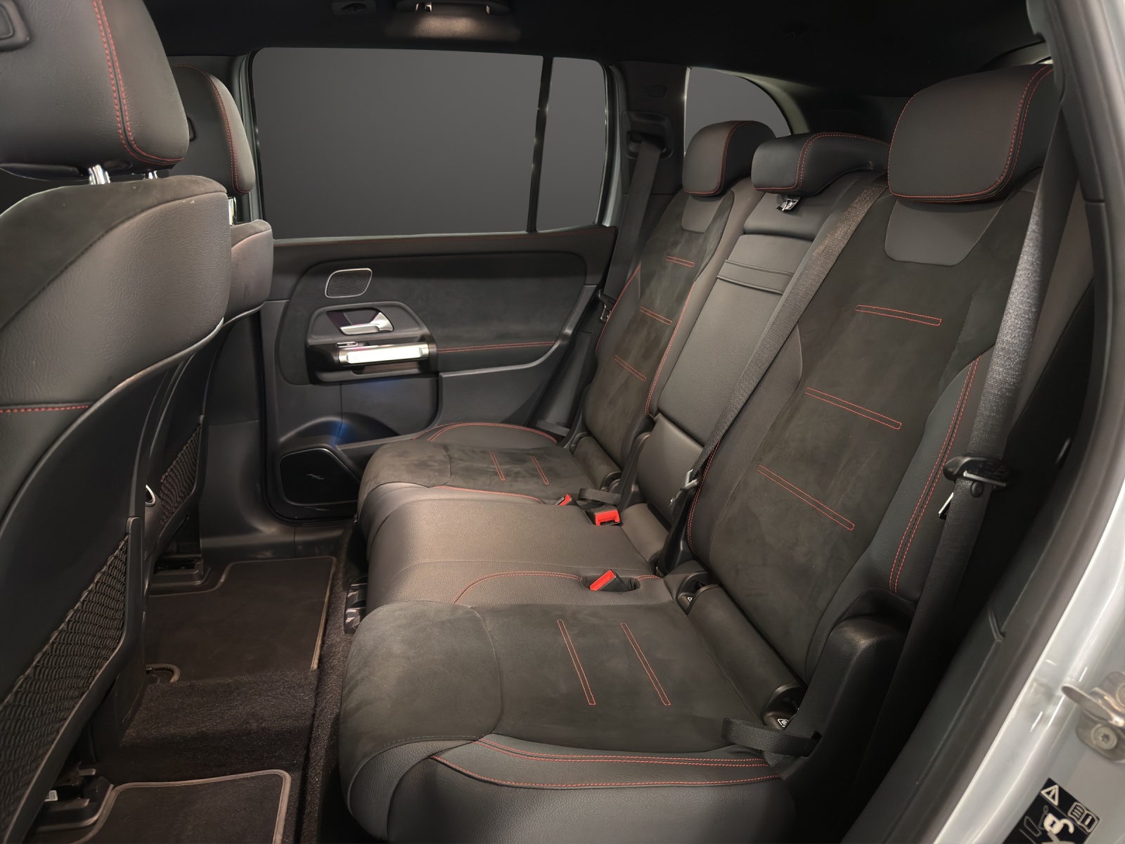 MERCEDES-BENZ EQB 350 66,5 kWh 4Matic Swiss Star-image-14