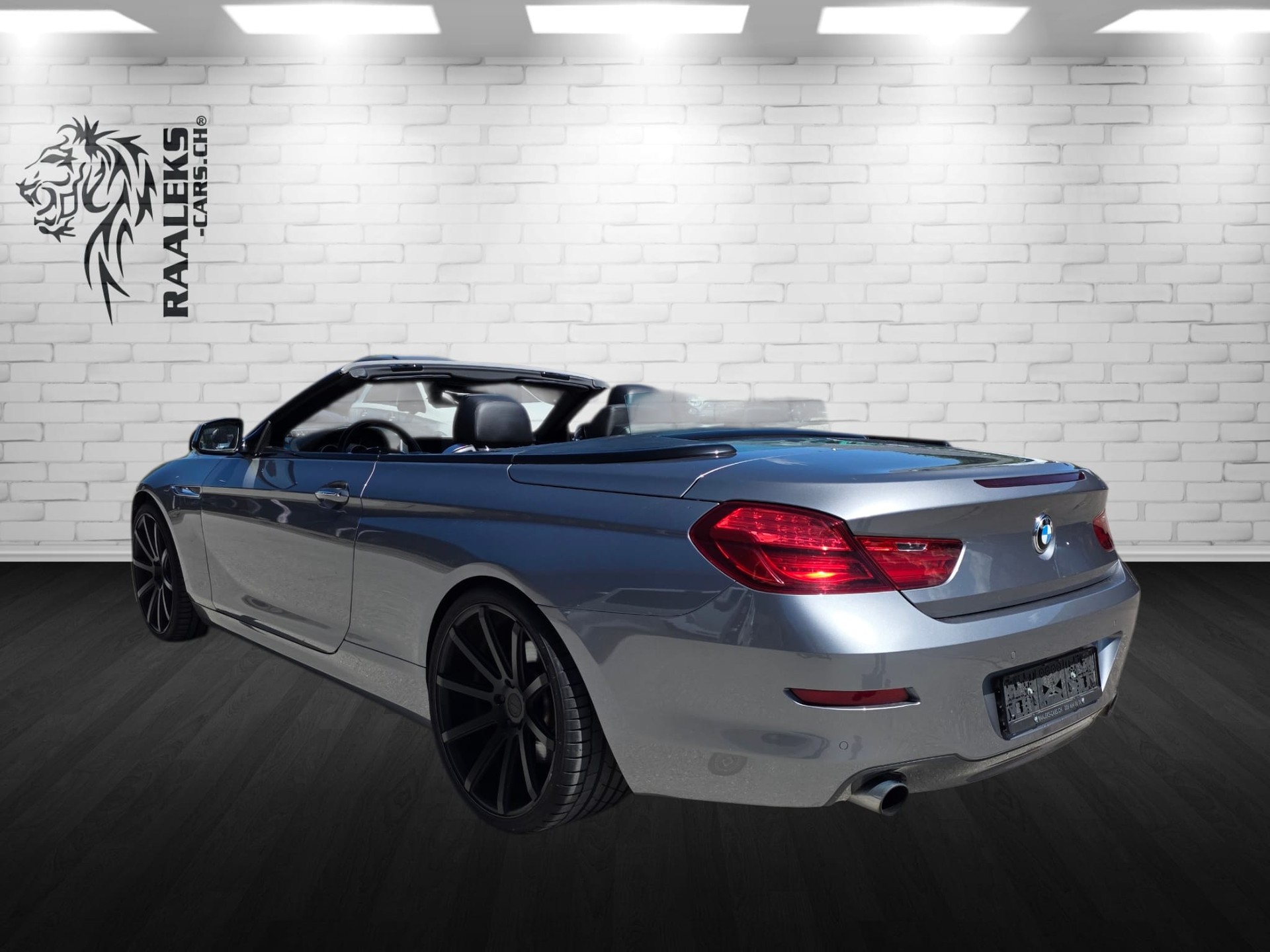 BMW 640i Cabrio-showroom-element-3