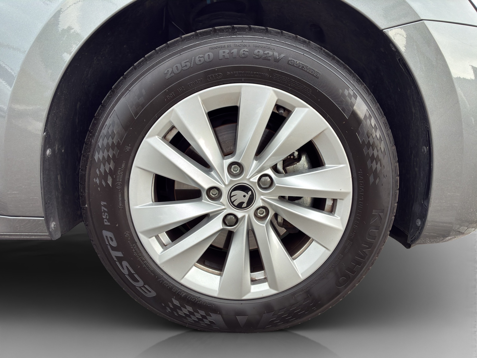 SKODA Octavia Combi 2.0 TDI DSG Selection-image-15