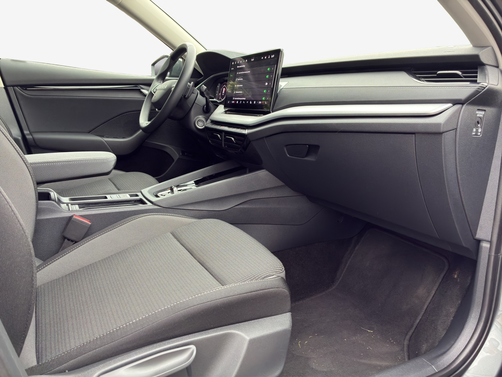 SKODA Octavia Combi 2.0 TDI DSG Selection-image-14