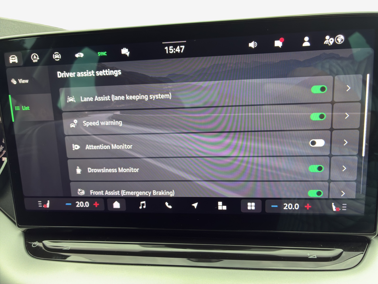 SKODA Octavia Combi 2.0 TDI DSG Selection-image-13