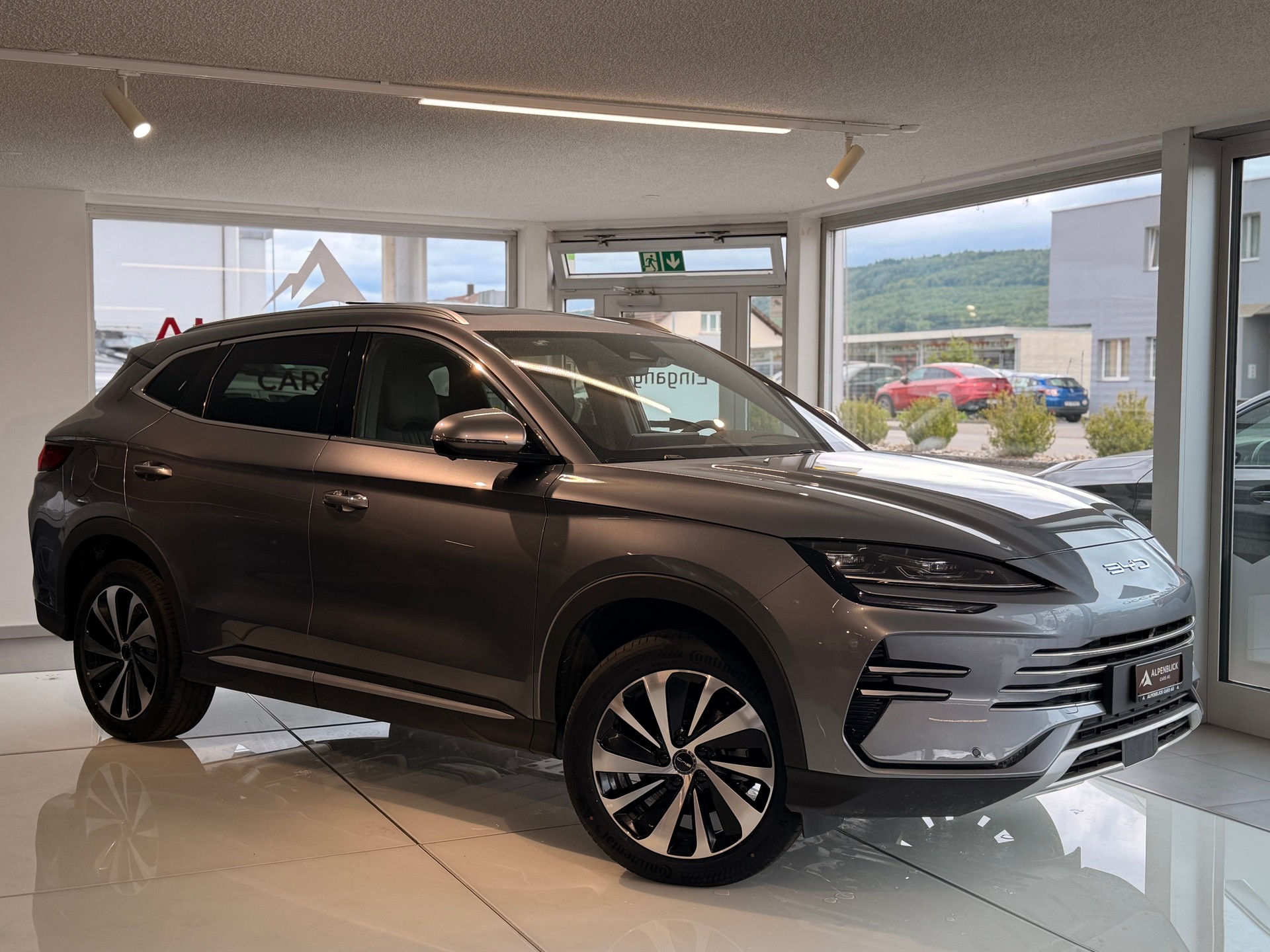 BYD Seal U DM-i Design AWD inkl. Gratis Service-showroom-element-2