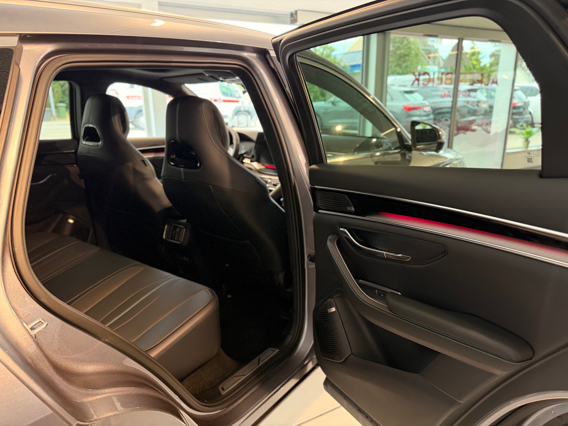 BYD Seal U DM-i Design AWD inkl. Gratis Service-image-18