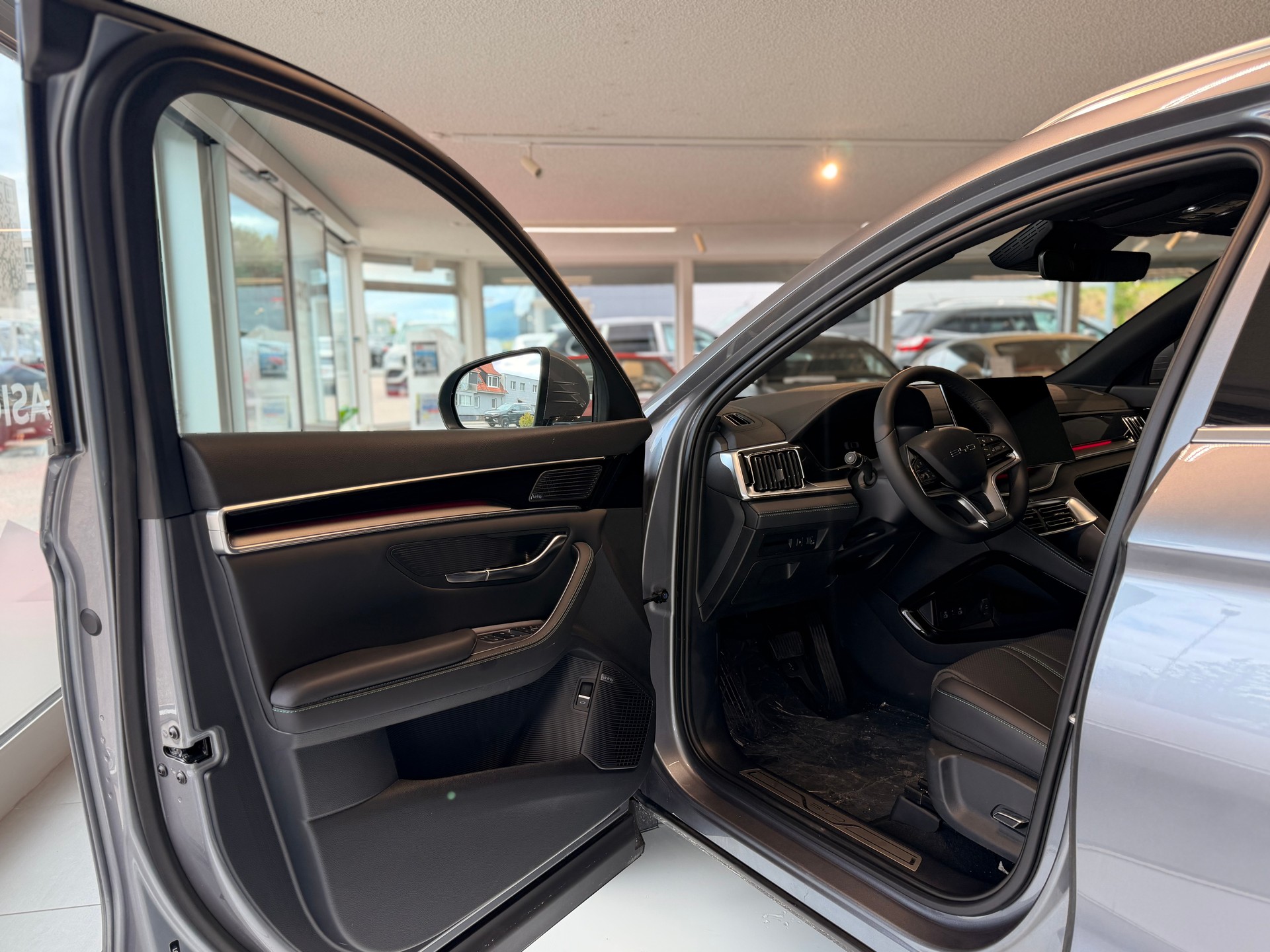BYD Seal U DM-i Design AWD inkl. Gratis Service-image-10
