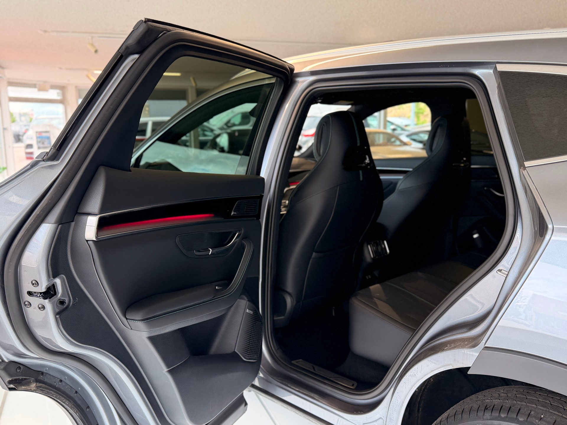 BYD Seal U DM-i Design AWD inkl. Gratis Service-image-15