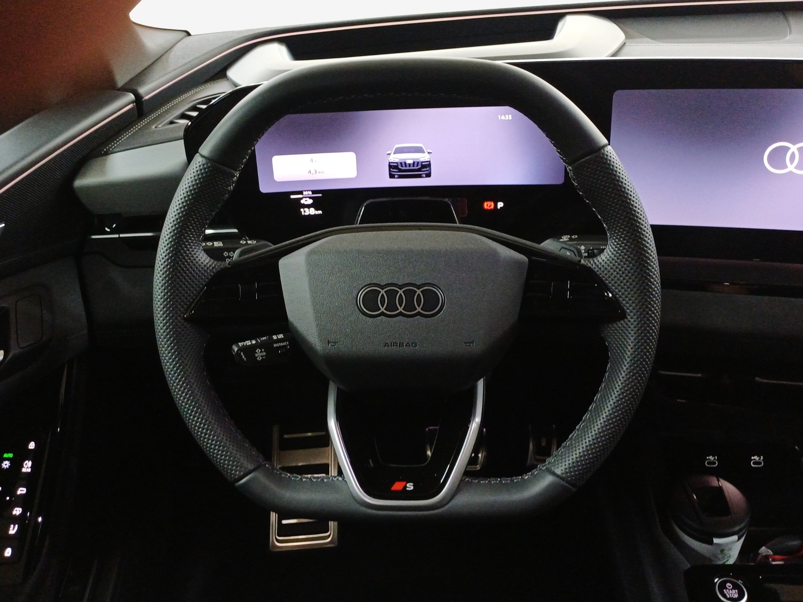 AUDI Q6 Sportback e-tron quattro-image-9
