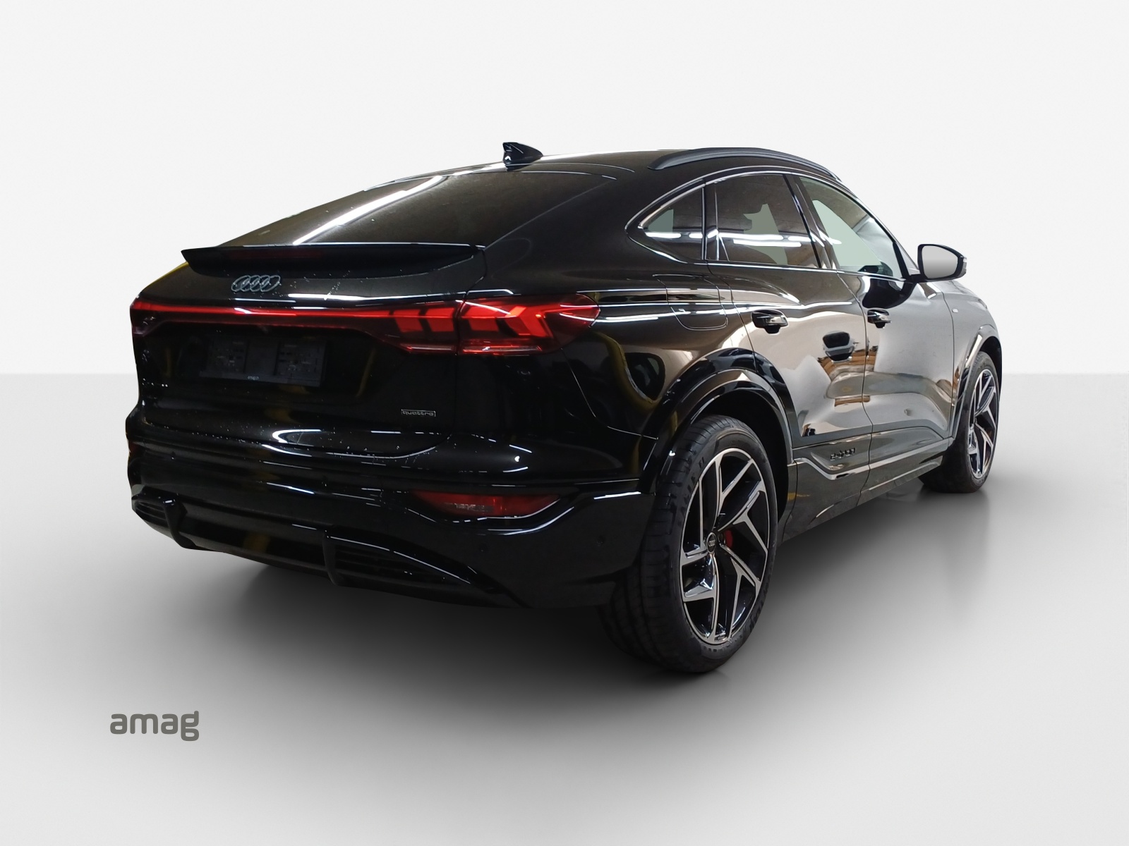 AUDI Q6 Sportback e-tron quattro-image-4