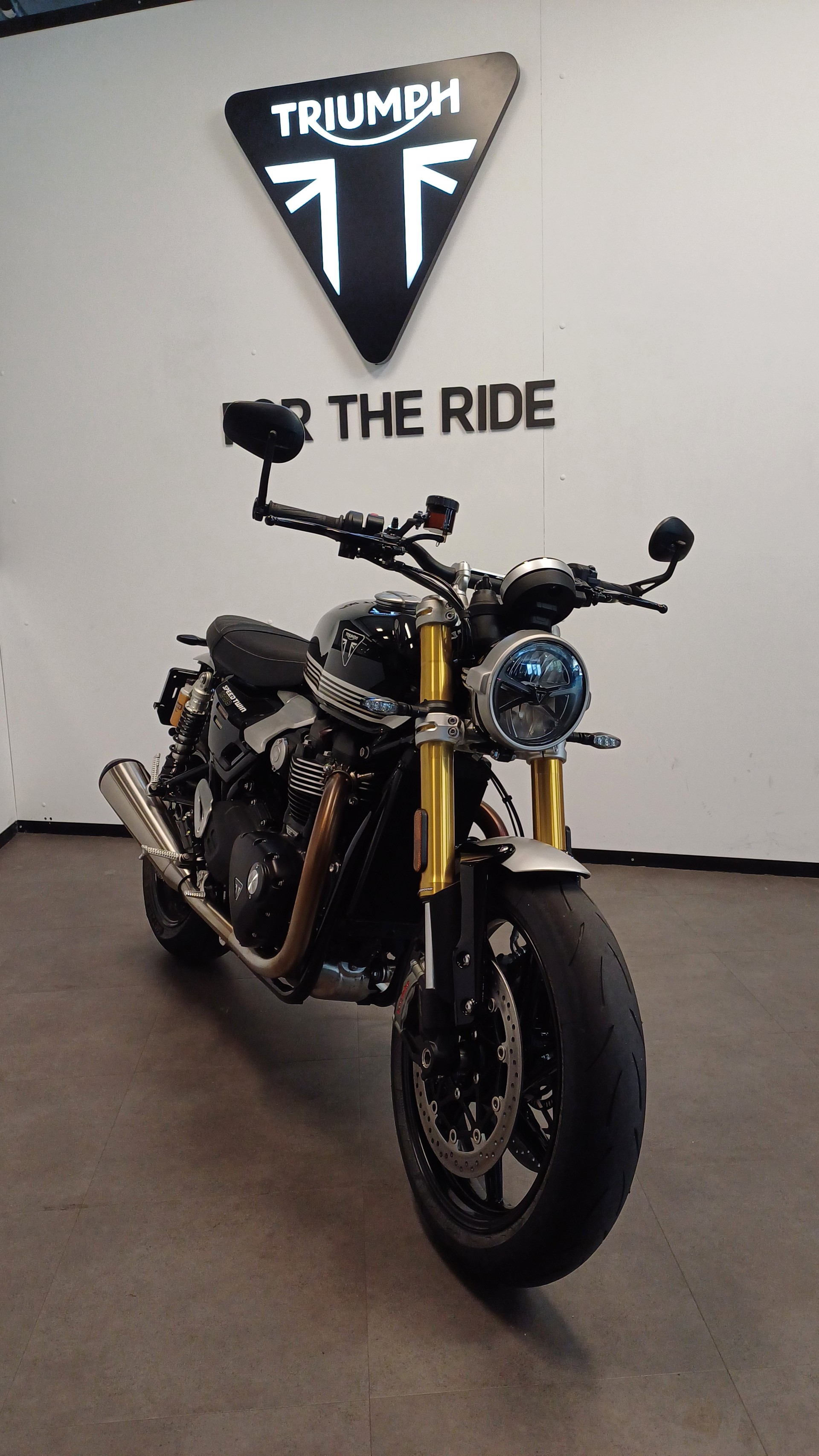 TRIUMPH Speed Twin 1200 RS-image-0