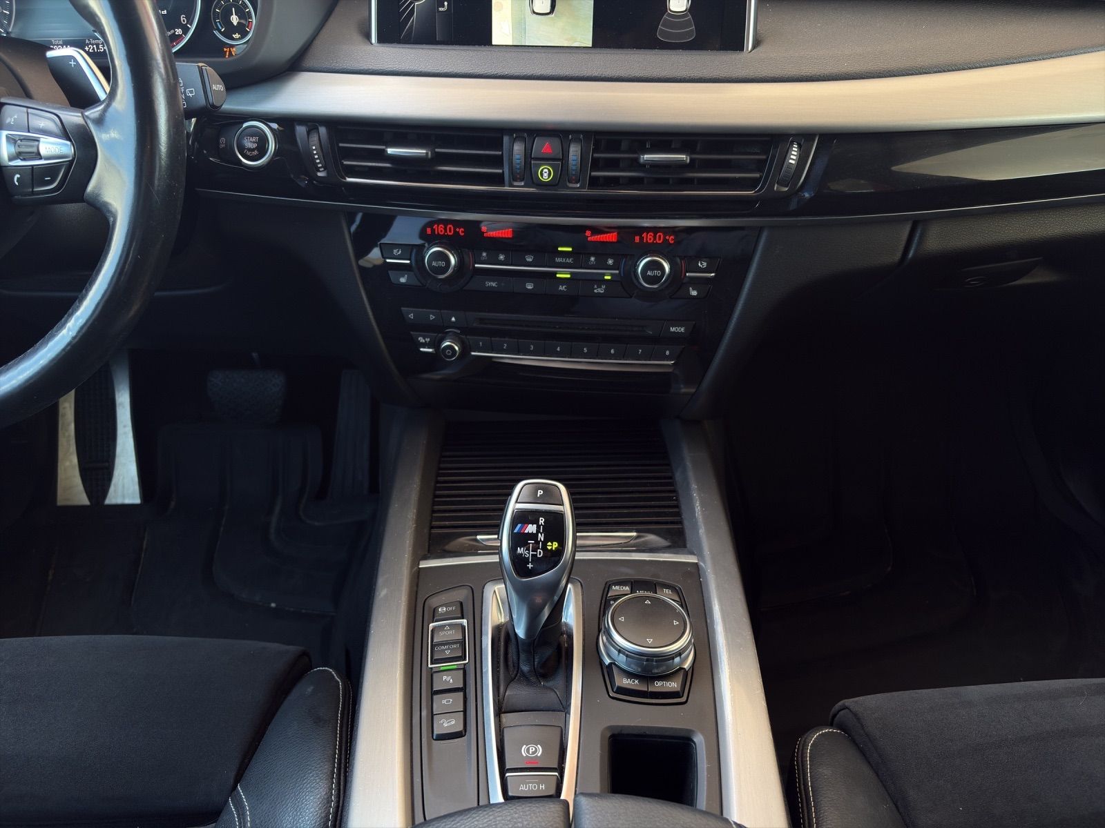BMW X5 xDrive M50d Steptronic-image-12