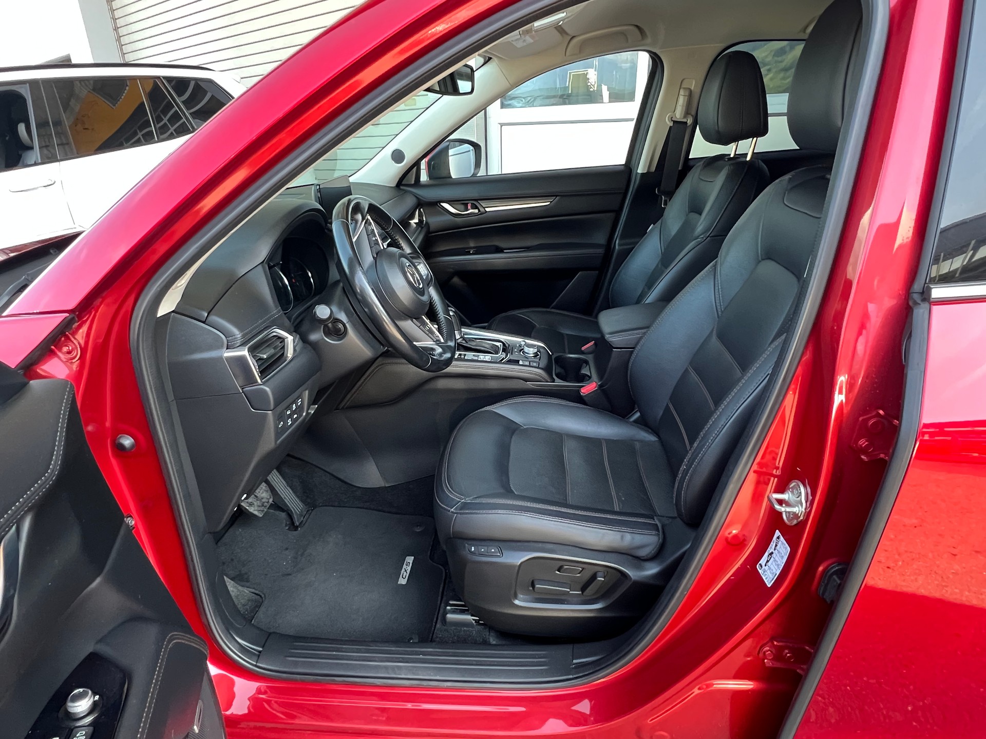 MAZDA CX-5 SKYACTIV-G 194 Revolution 4x4 Automat * Navi * Leder * AHK 2000kg. Head-Up Display * frisch ab MFK *-image-17