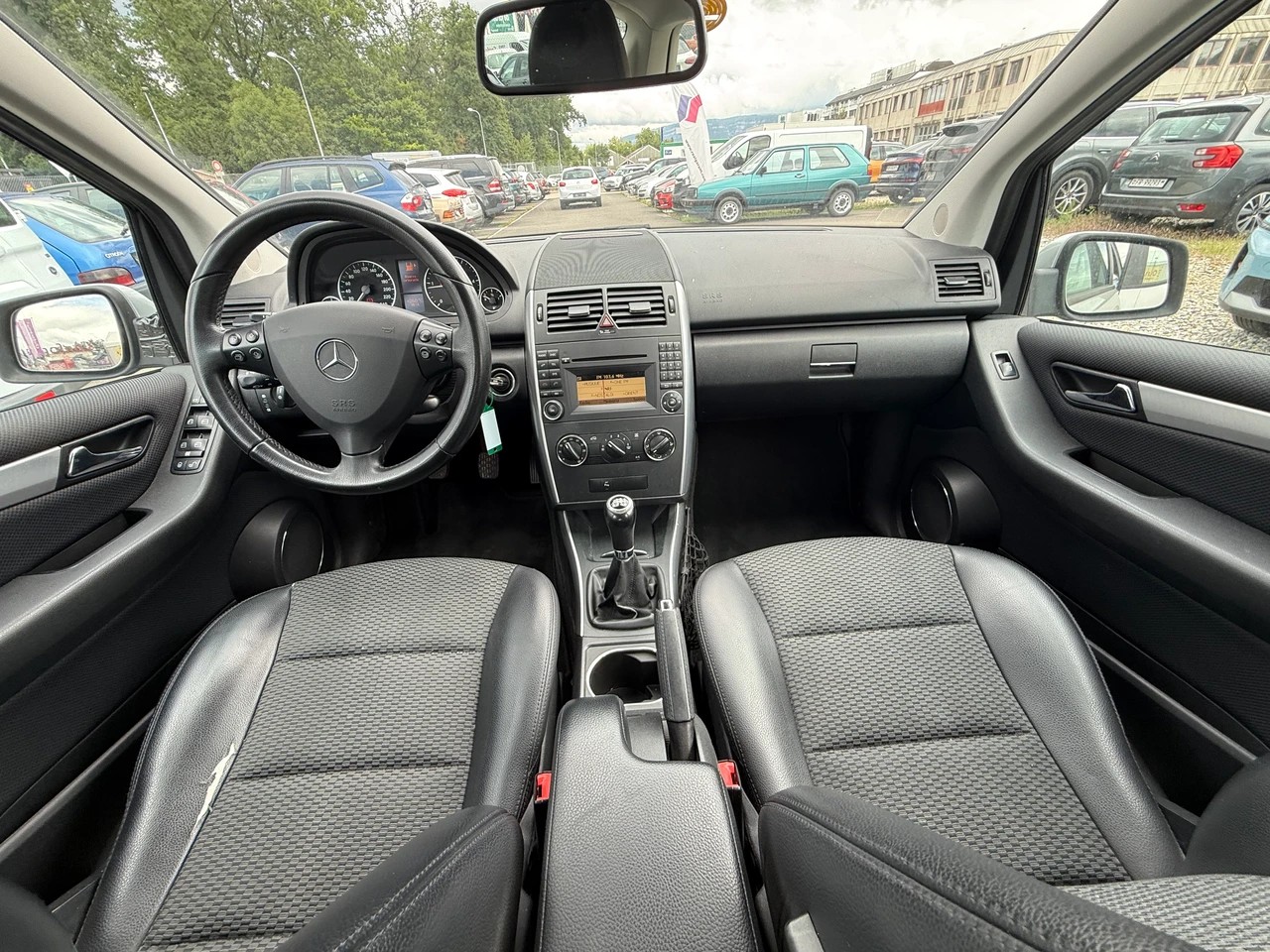 MERCEDES-BENZ A 180 CDI Avantgarde-image-9
