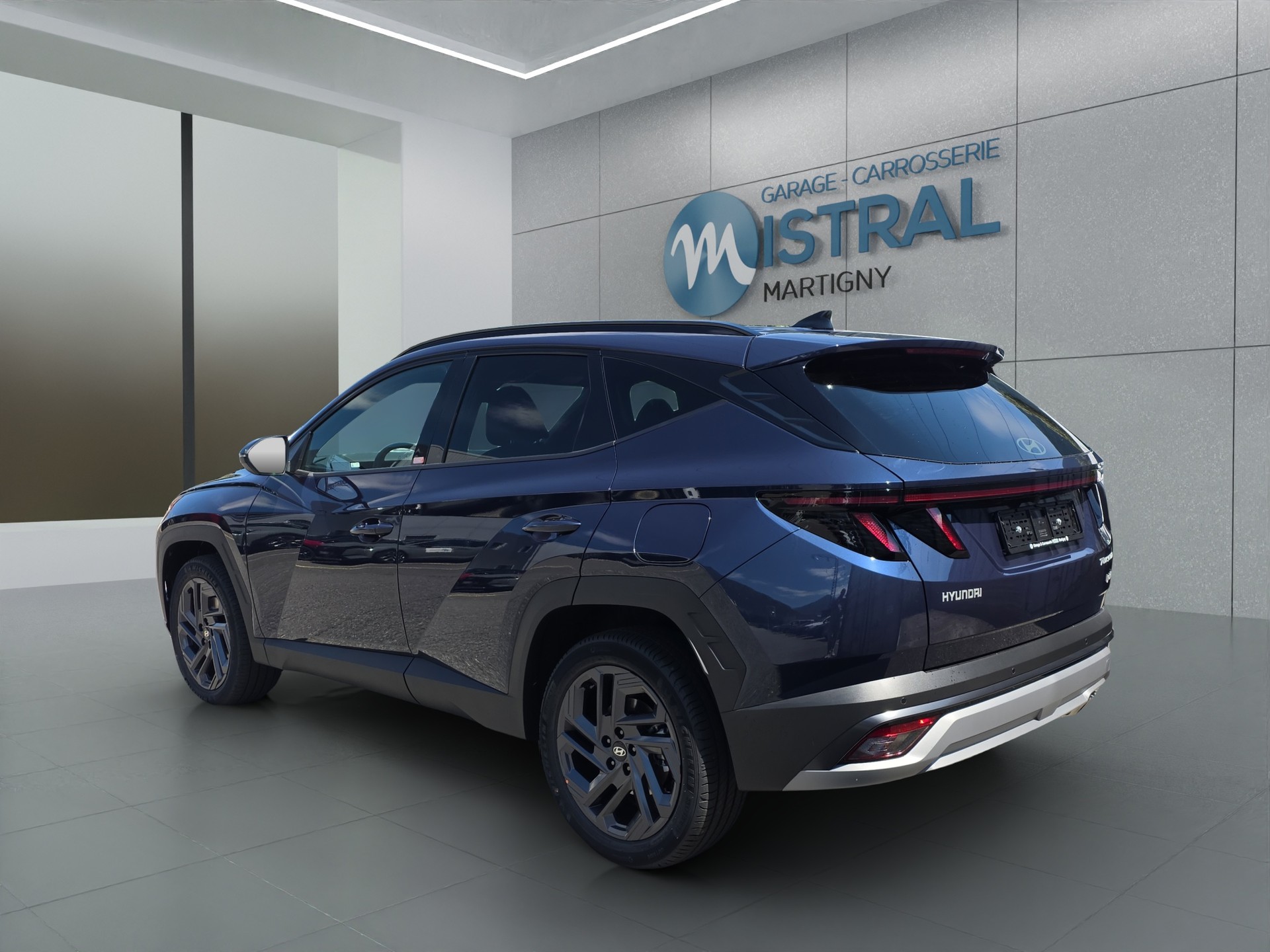 HYUNDAI Tucson 1.6 T-GDi HEV Origo Blackline 4WD-showroom-element-2