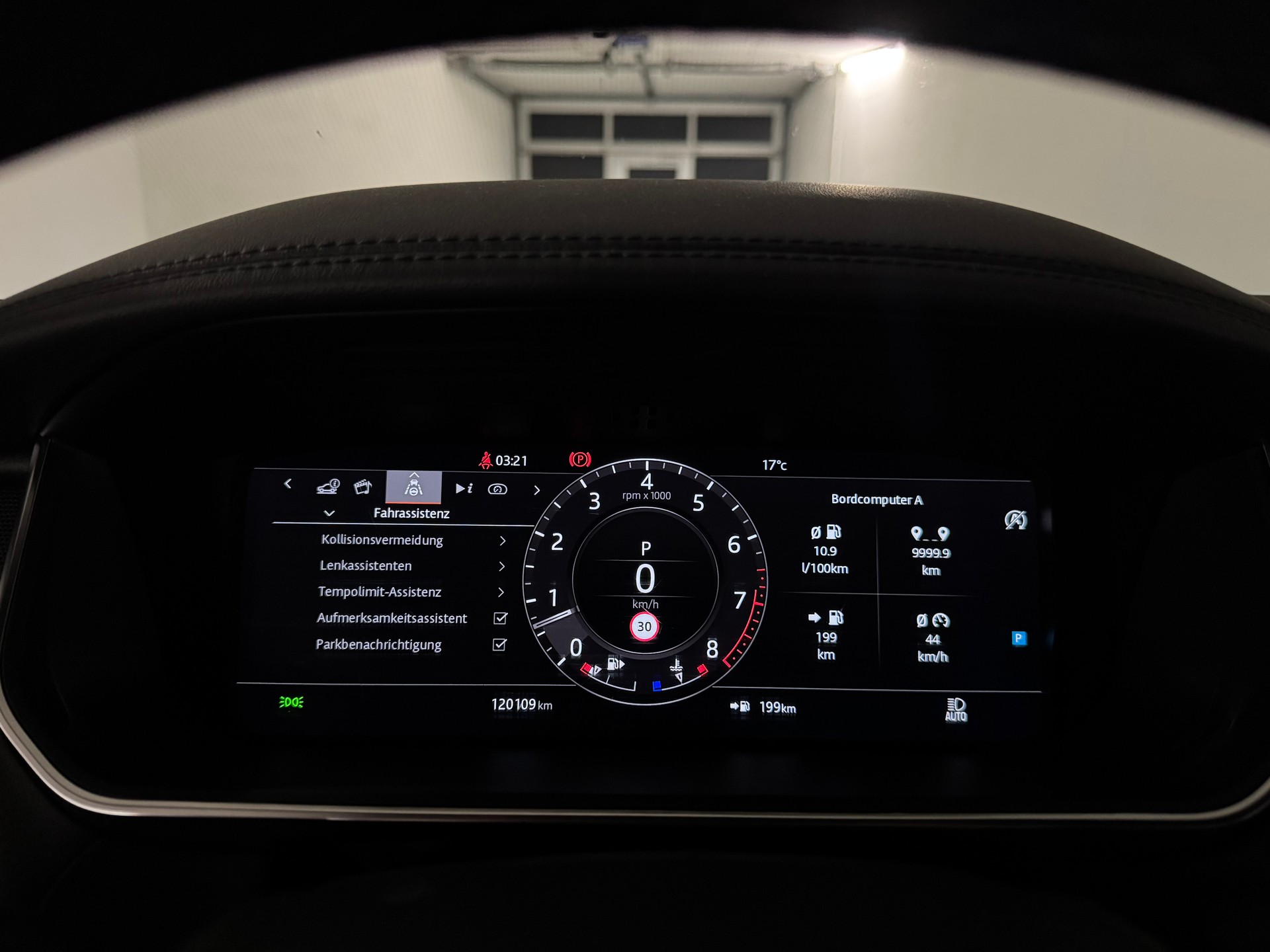 LAND ROVER Range Rover Sport P400 3.0 I6 MHEV HSE Dynamic Automatic / CH-Fahrzeug-image-14