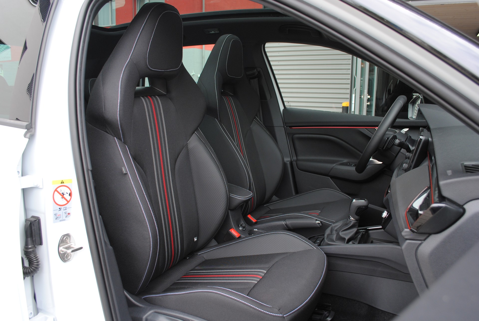 SKODA Kamiq 1.5 TSI Monte Carlo DSG-image-13