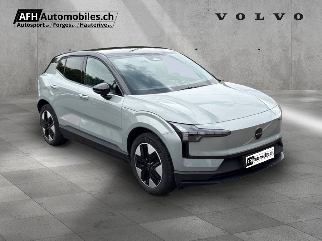 VOLVO EX 30 E60 Plus-showroom-element-1