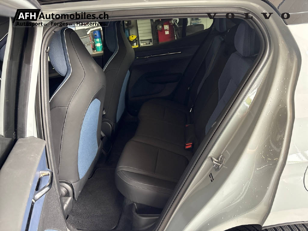 VOLVO EX 30 E60 Plus-image-11