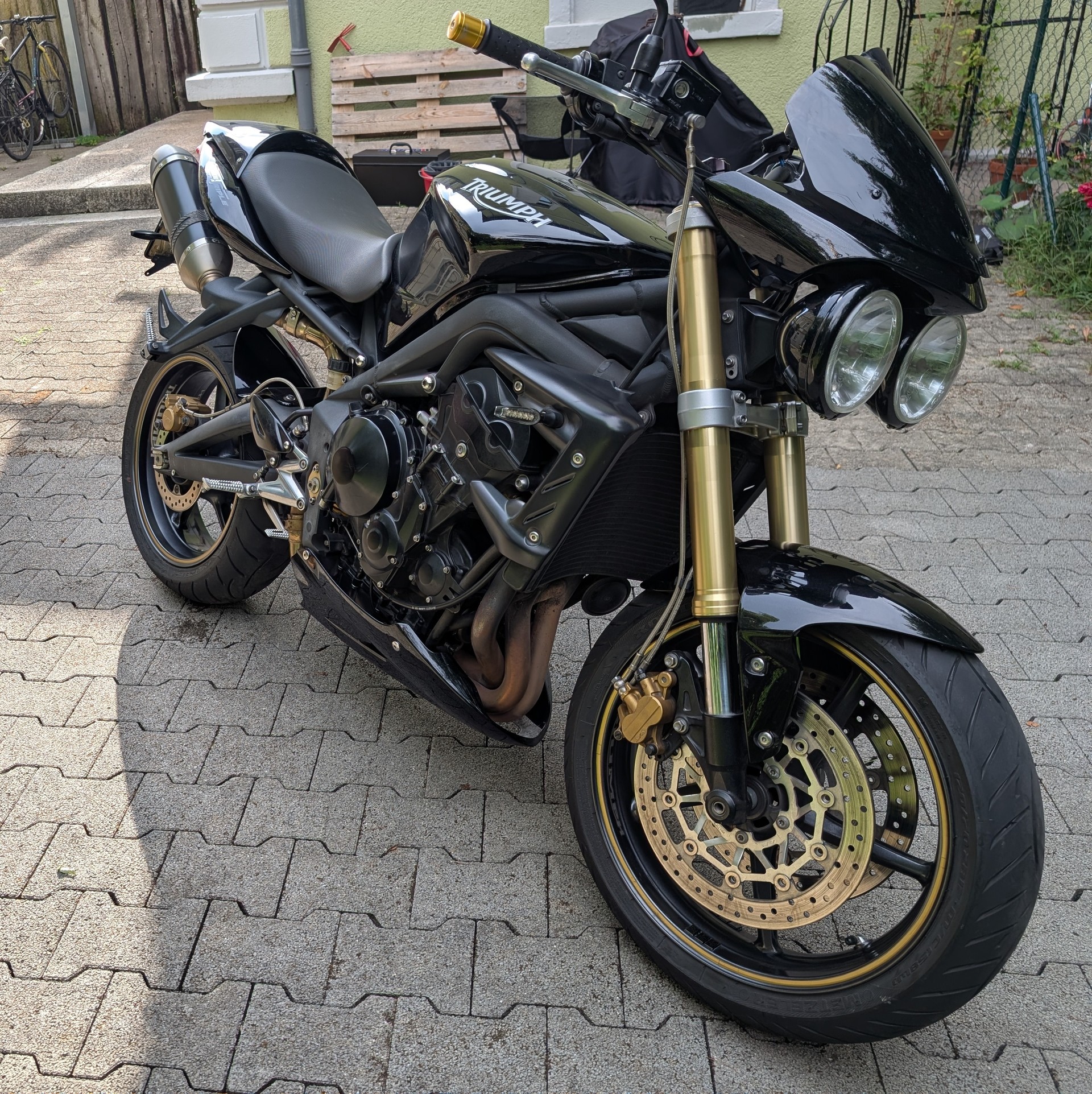 TRIUMPH Street Triple 675-image-1