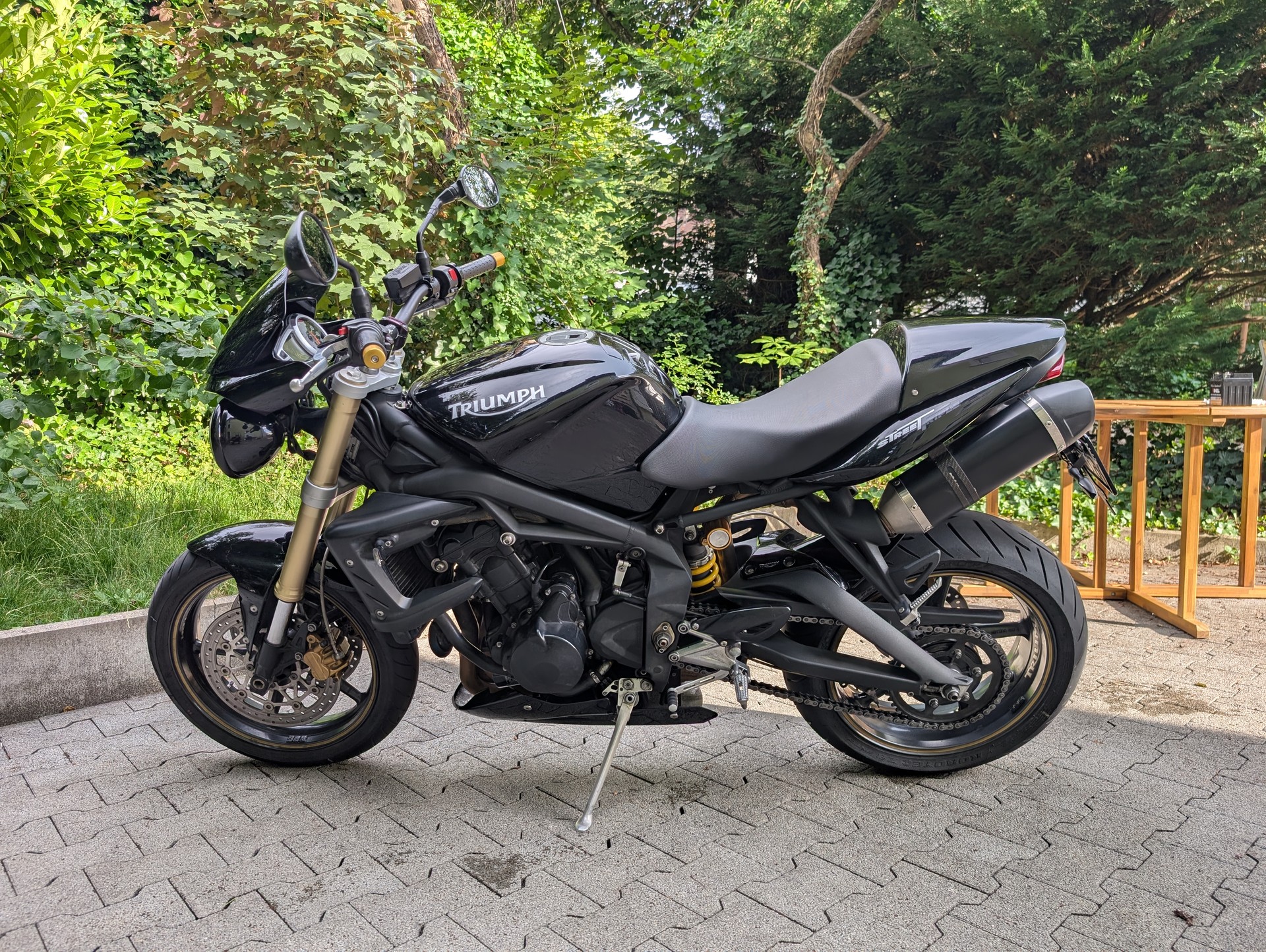 TRIUMPH Street Triple 675-image-2