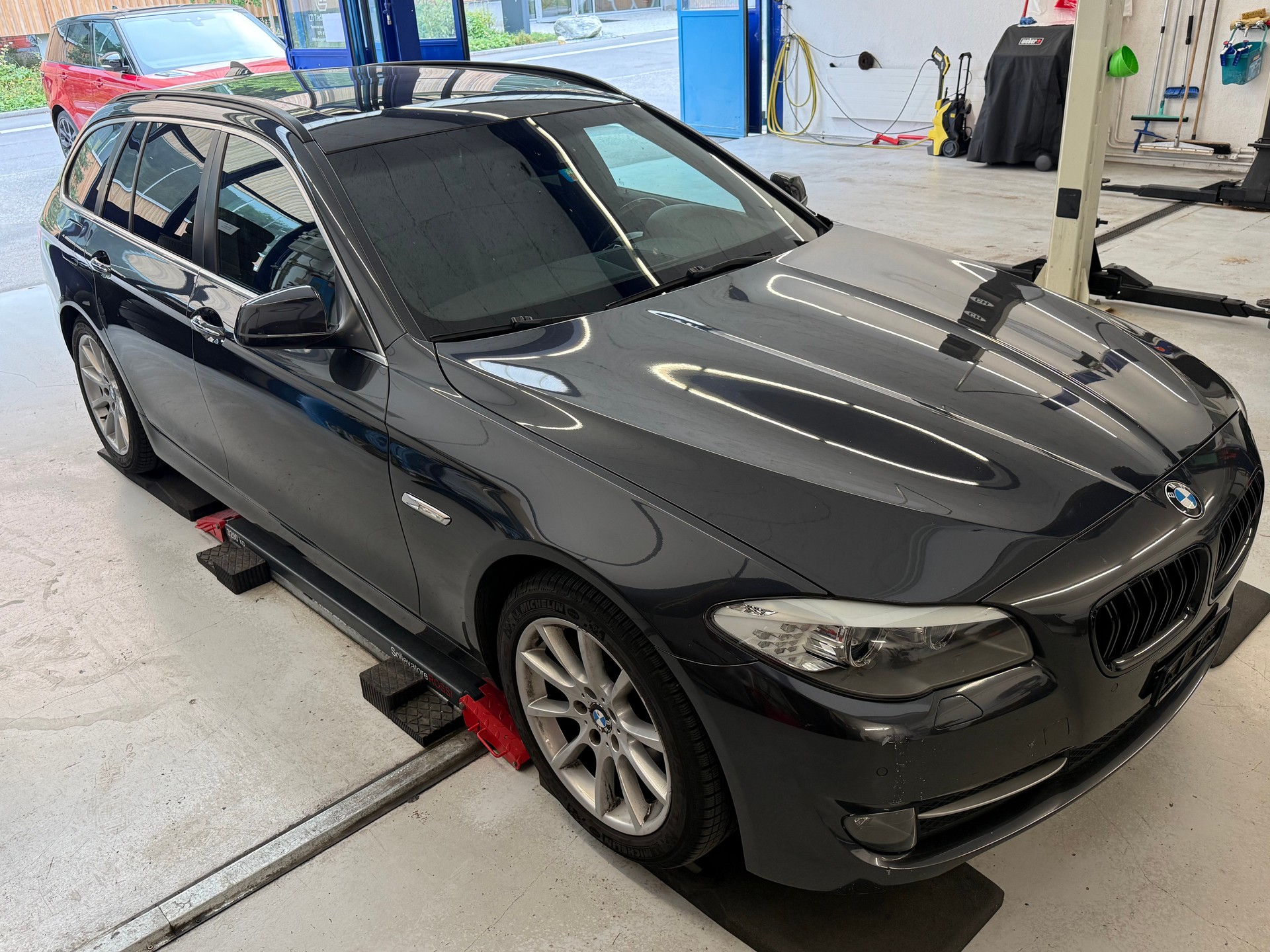 BMW 530d Touring Steptronic-image-6