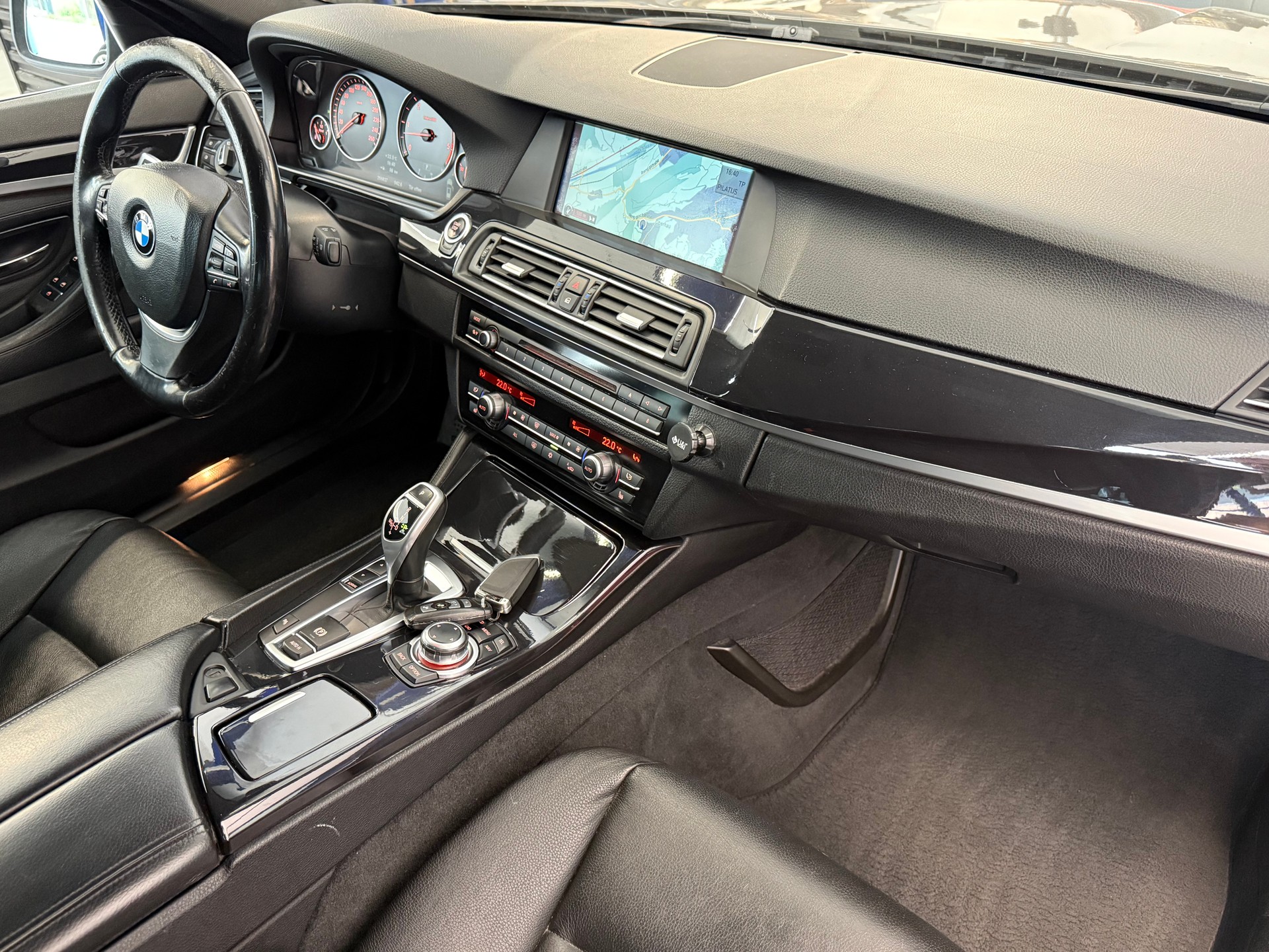 BMW 530d Touring Steptronic-image-10