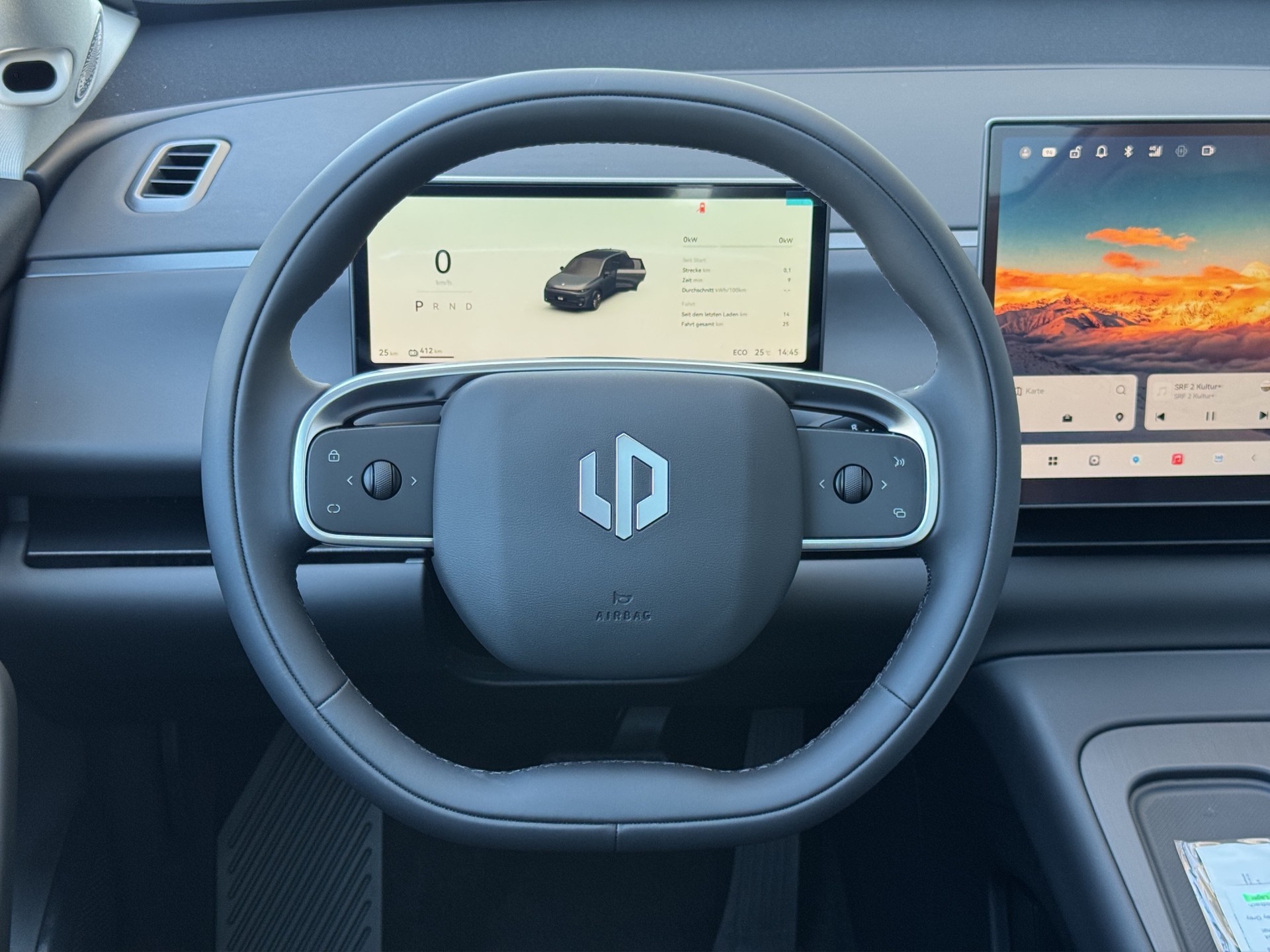 LEAPMOTOR C10 EV AWD-image-11
