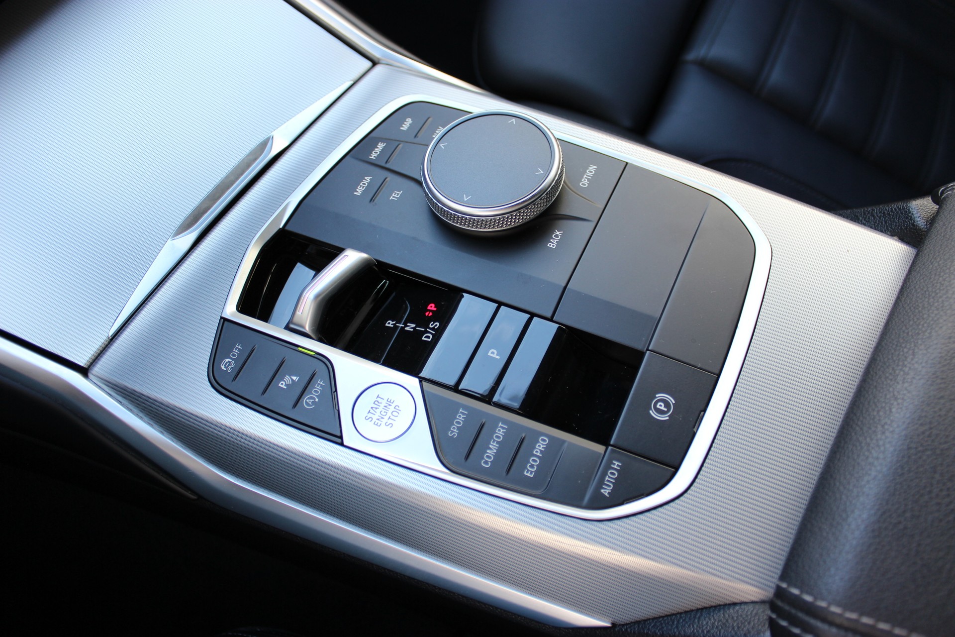 BMW 330i Touring xDrive M SPORTPAKET-image-15