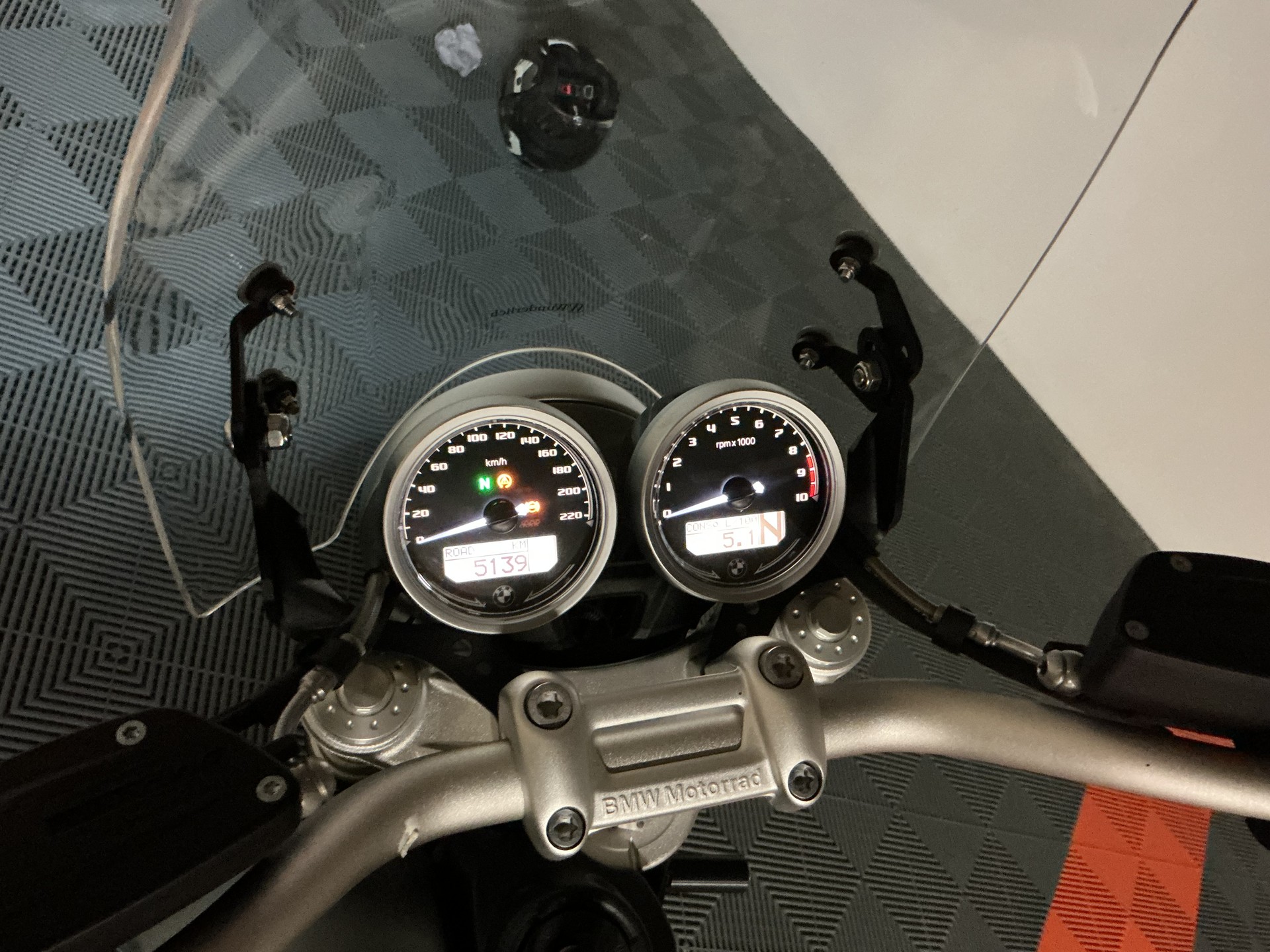BMW R nineT Scrambler-image-3