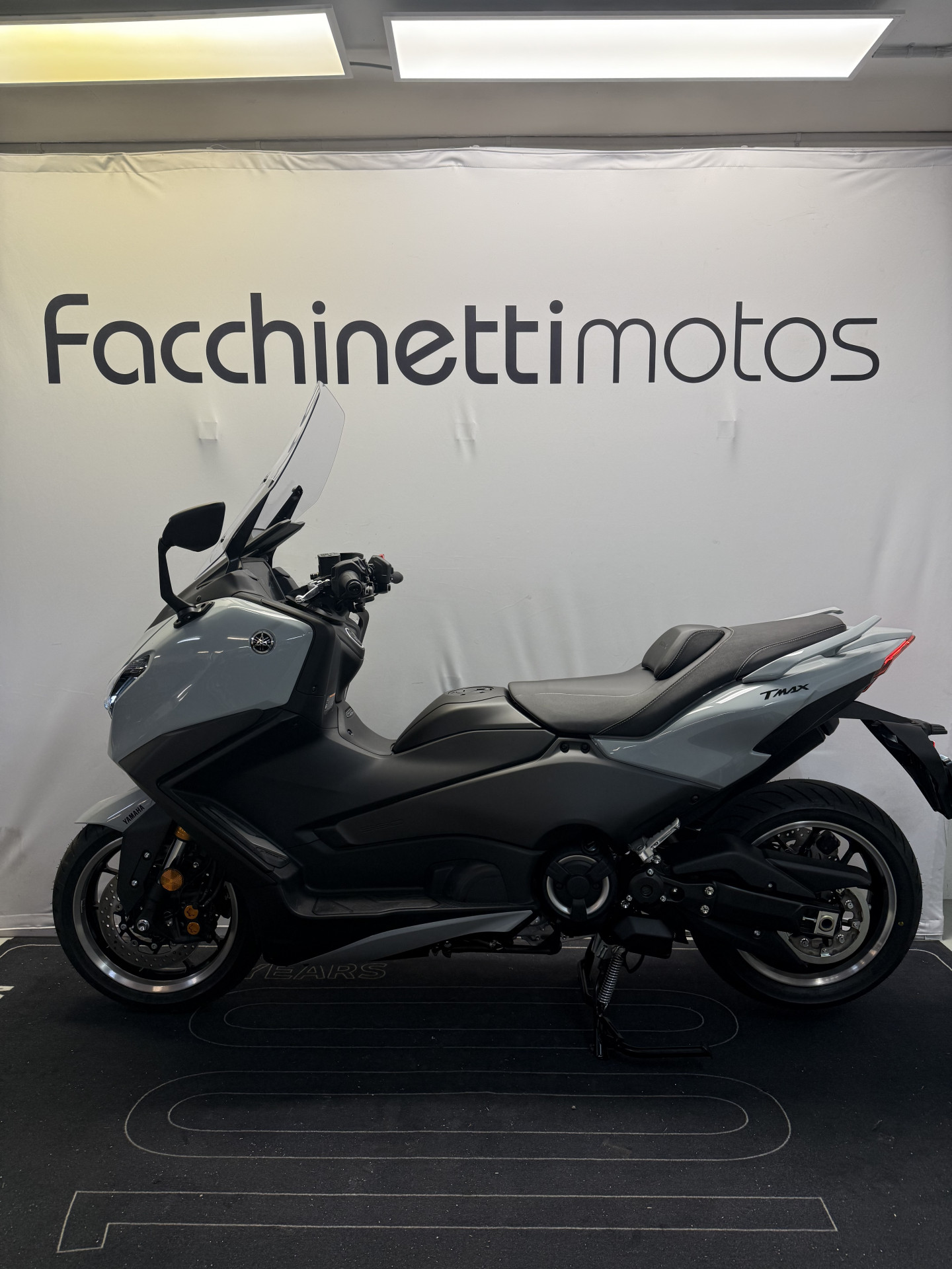 YAMAHA TMax 560 Tech Max-image-2
