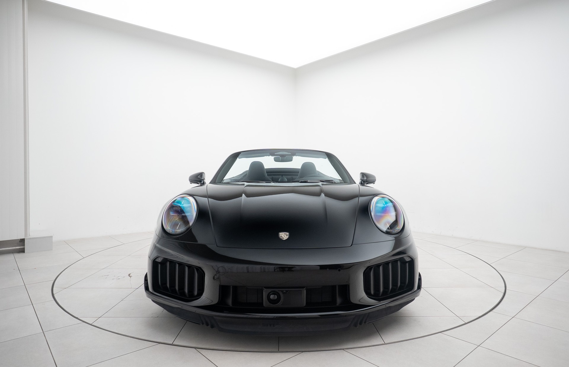 PORSCHE 911 Turbo S Cabriolet PDK-showroom-element-3