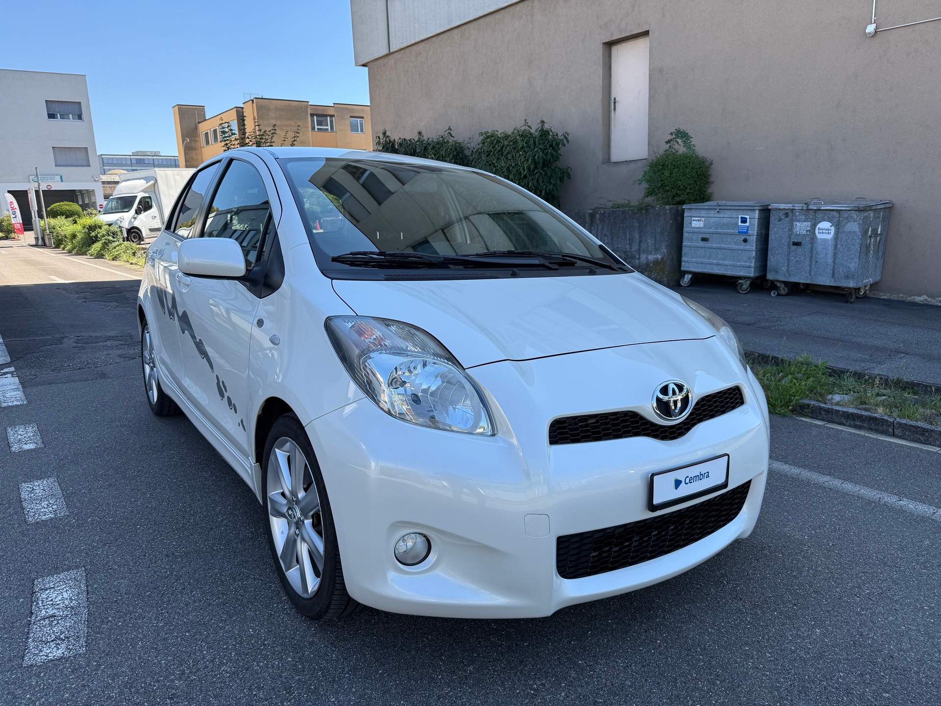 TOYOTA Yaris 1.8 TS *Klimaautomatik *Neue Hinterachse *Frisch ab MF *Isofix-image-1