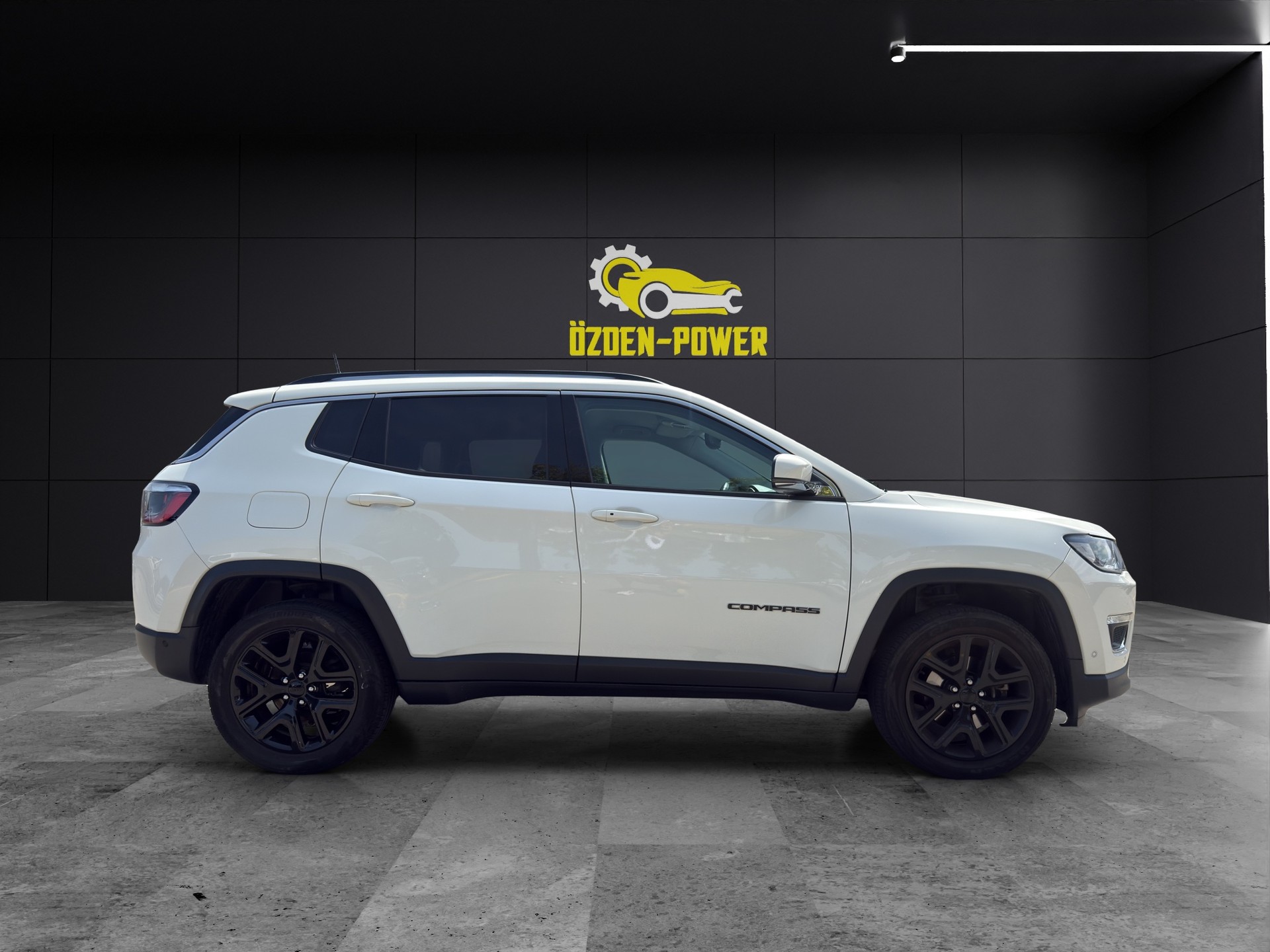 JEEP Compass 1.4 Turbo Limited AWD 9ATX-showroom-element-3